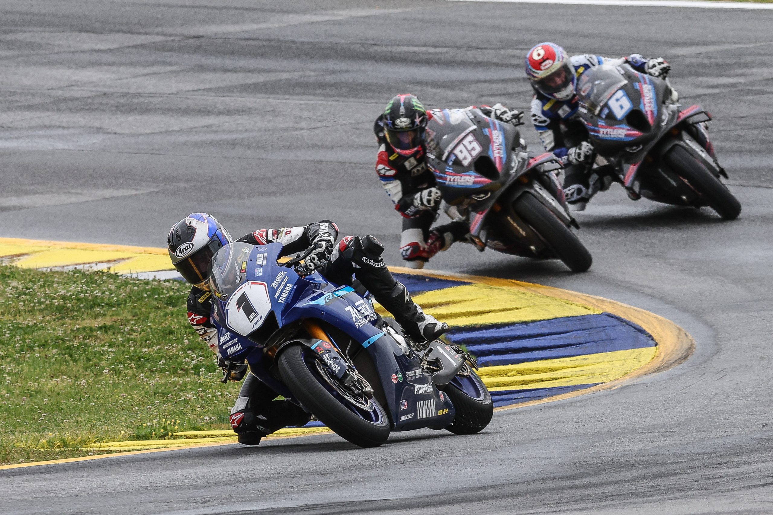 Gagne Turns The Tables To Win Steel Commander Superbike Race Two At Road Atlanta