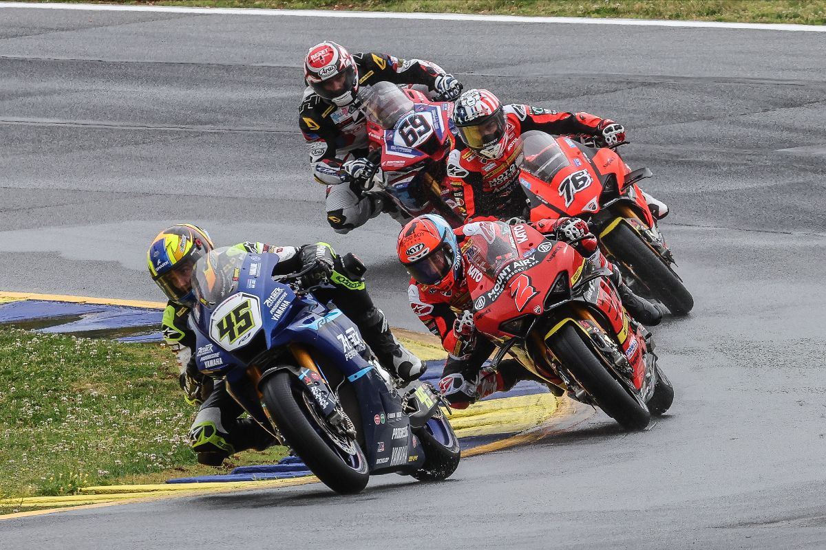 Gagne Turns The Tables To Win Steel Commander Superbike Race Two At Road Atlanta