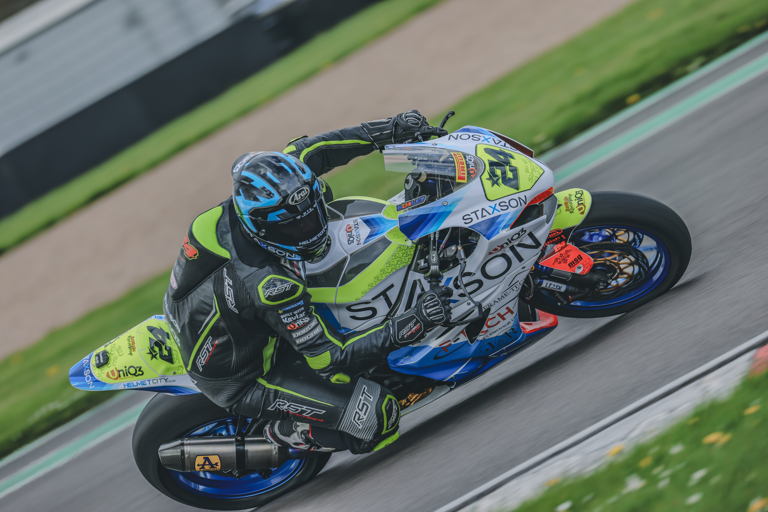 Lee Healey Makes Impressive Debut In British Superbikes Superstock Class