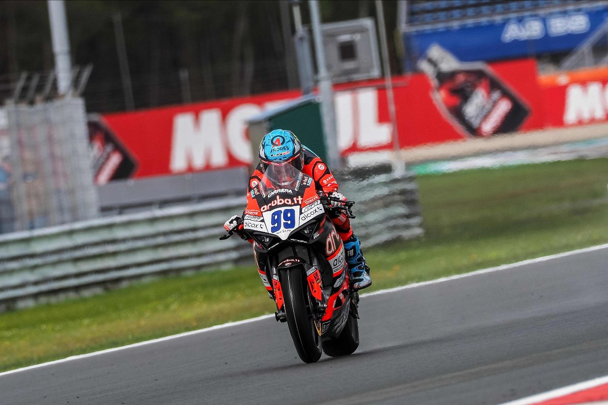 Perfect Timing For Manzi Leads To Superpole