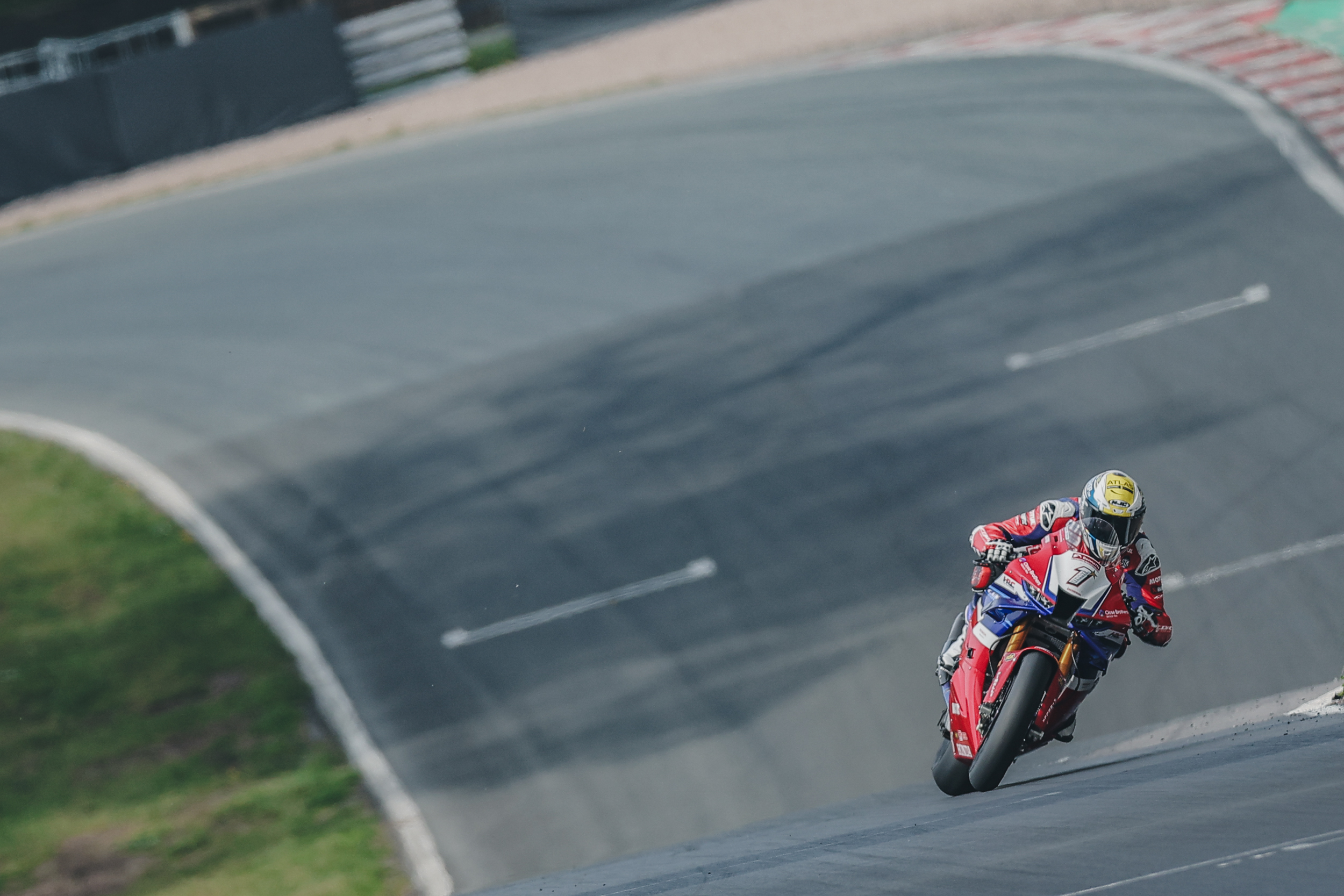 Bennetts British Superbike Championship Concludes Intense Test At Oulton Park