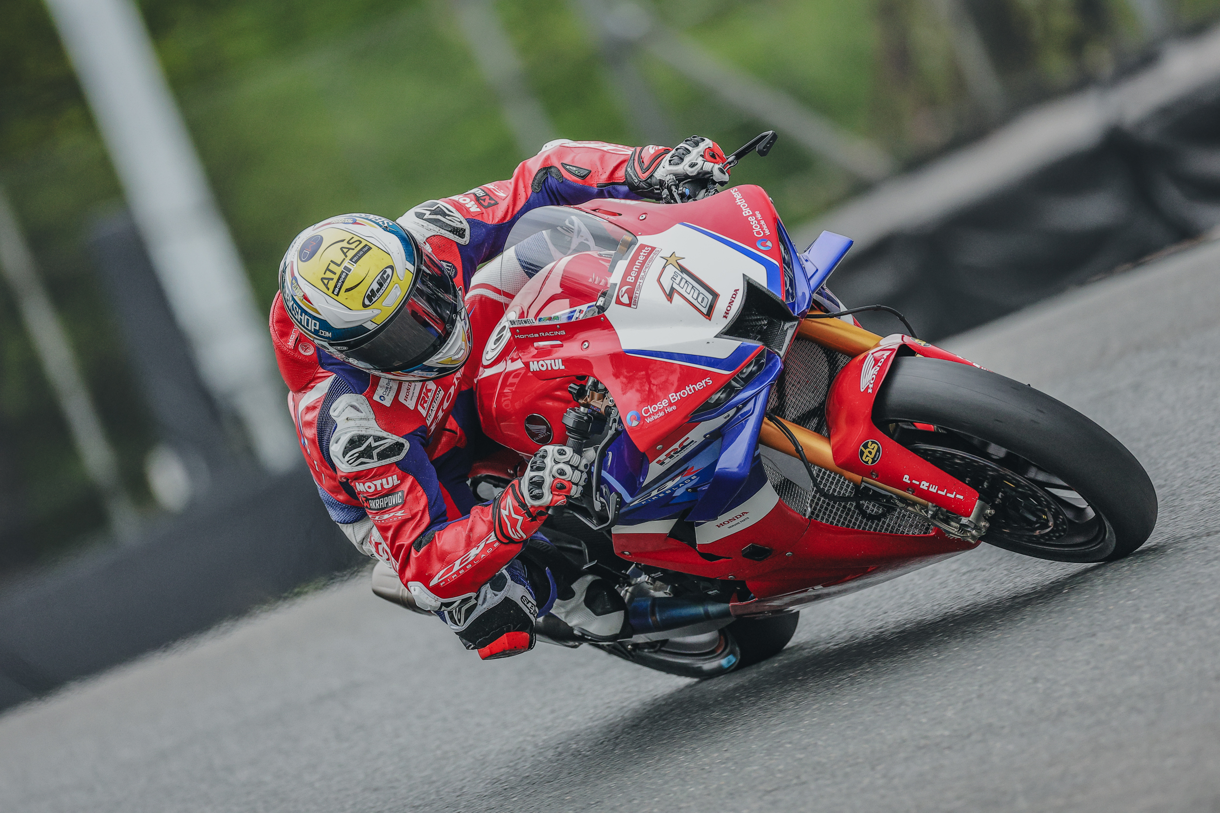 Irwin Leads The Way At Oulton Park