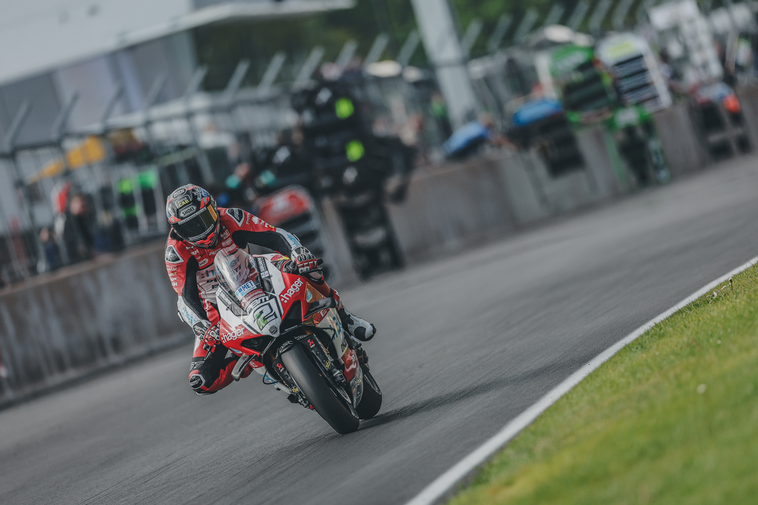 Irwin Reigns Supreme In Oulton Park Thriller