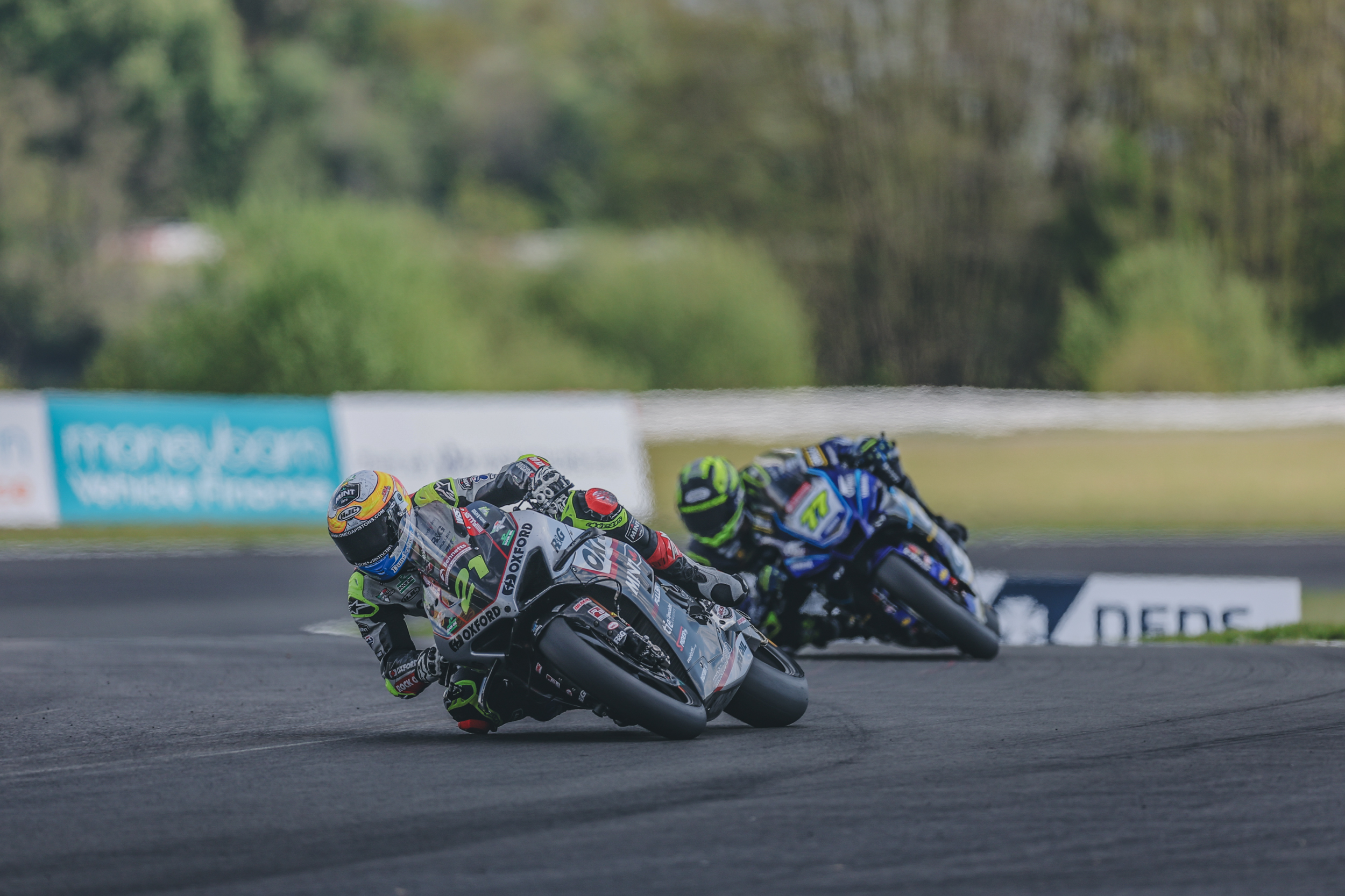 Irwin Reigns Supreme In Oulton Park Thriller