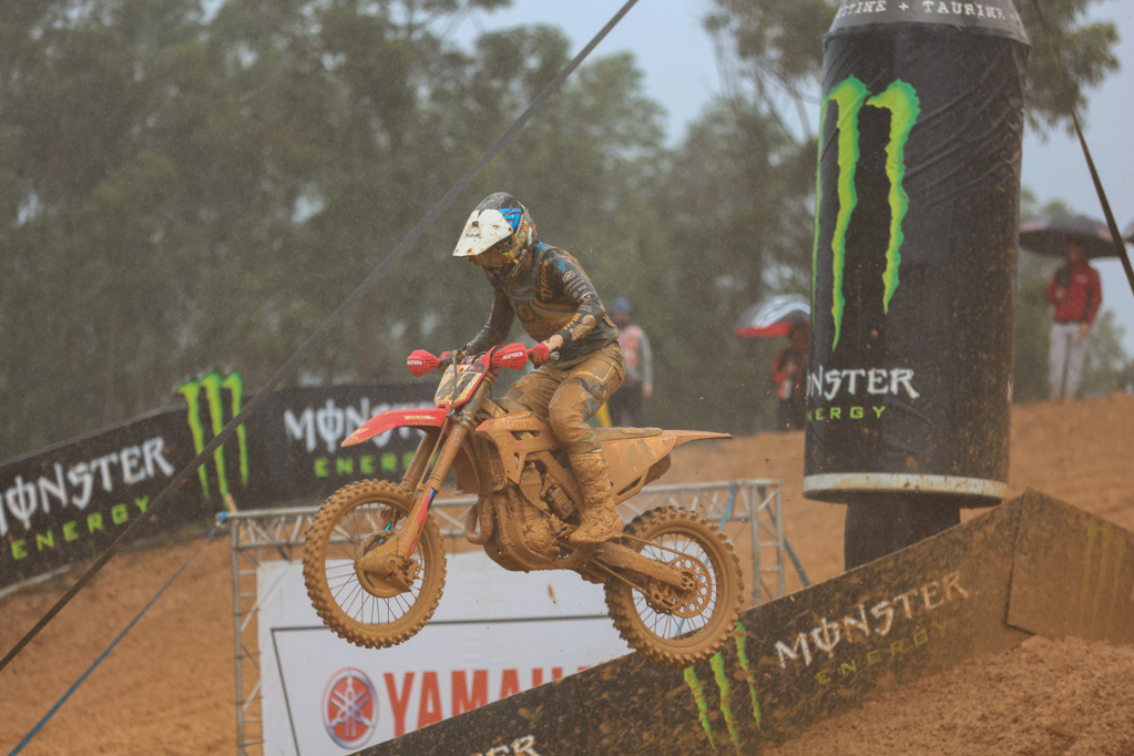 Pure Joy For Jonass And Everts as They Master The Mud at the MXGP of Portugal 