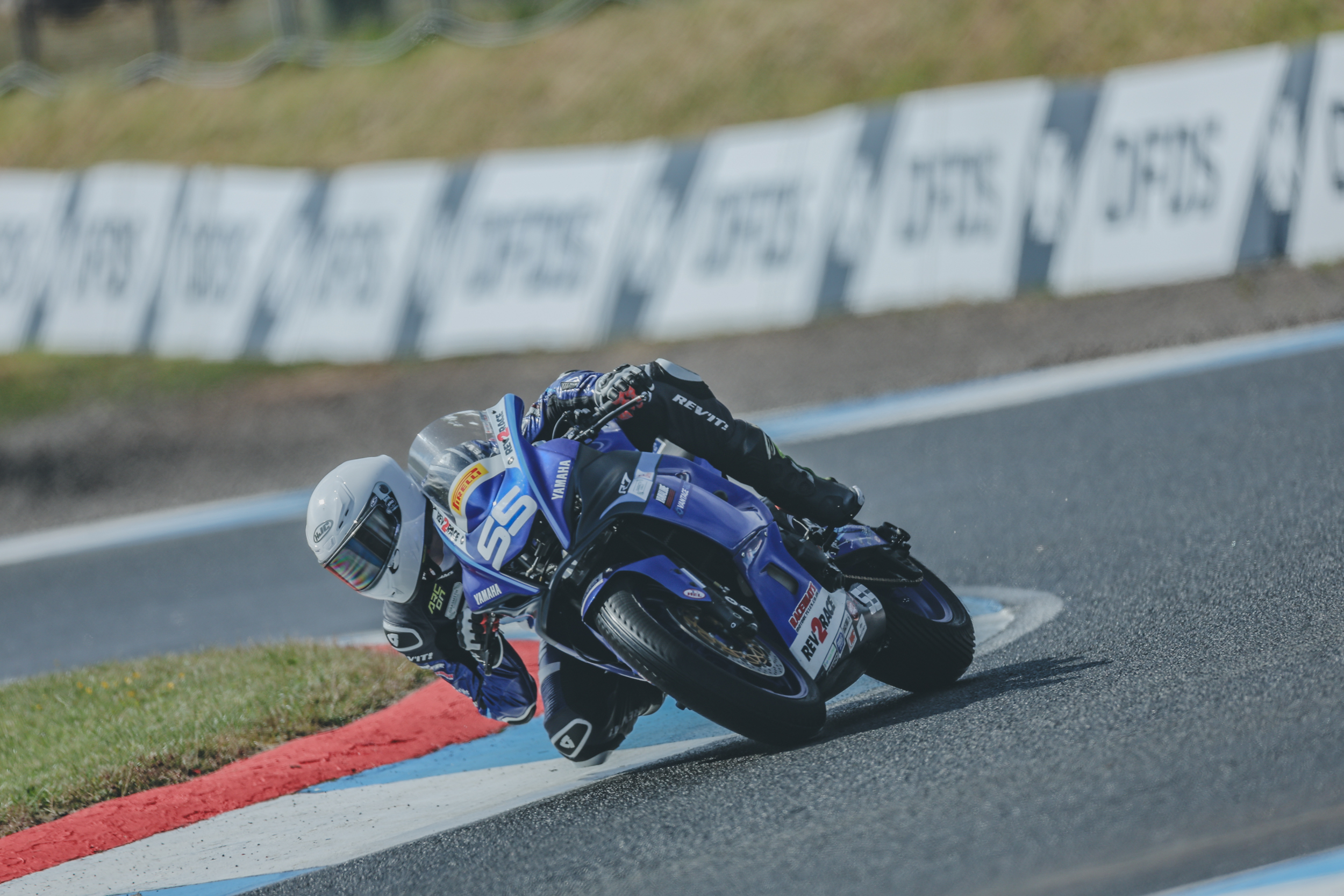 Cooper Triumphs In Rain-shortened Pirelli National Sportbike Race 1 At Knockhill As Colombi Shines In Qualifying