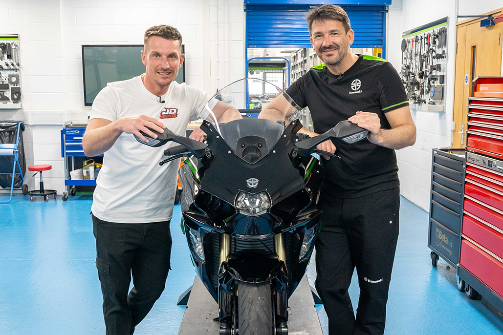 Kawasaki Partners With Jonny Davies For Guinness World Record Attempt