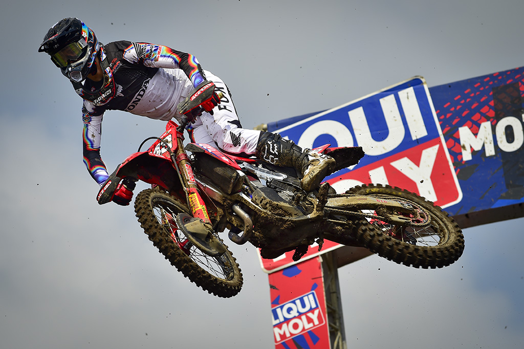 Red Plate Holders Gajser And De Wolf Take The Ram Qualifying Race Wins In Germany