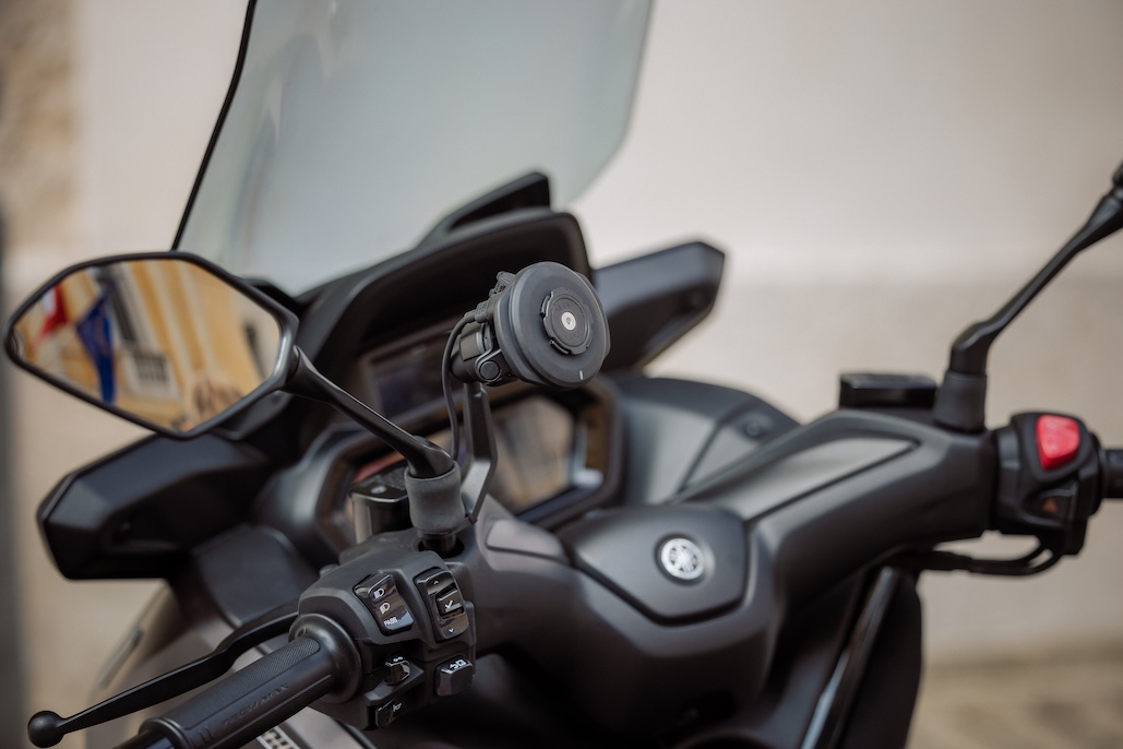 The Quad Lock Mirror Stem Mount