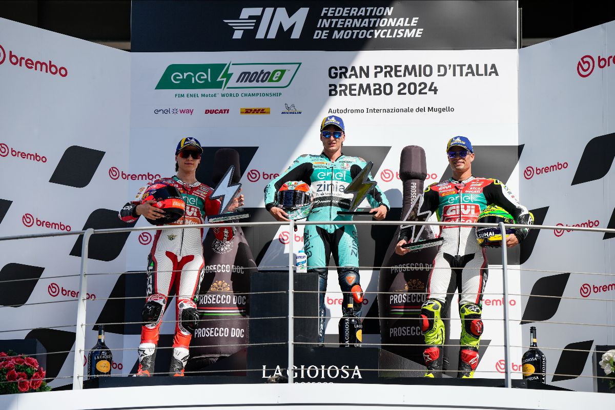 Zannoni Doubles Up In An Intense All-italian Final Lap Duel