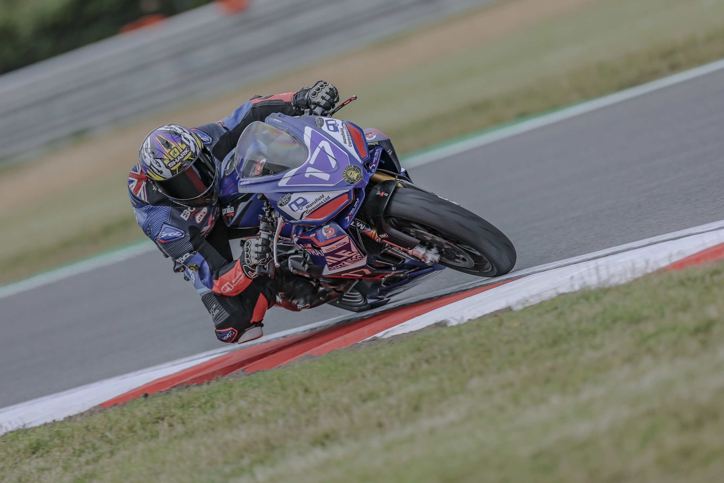 Colombi Triumphs In Thrilling Pirelli National Sportbike Race At Snetterton