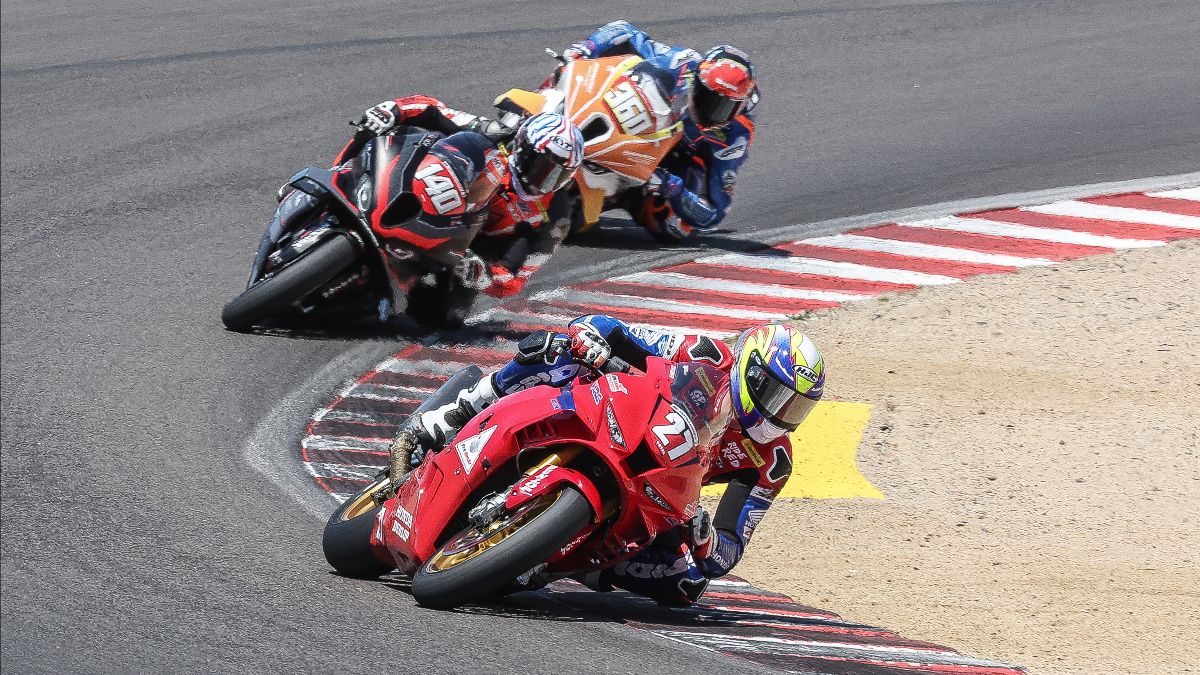 Gillim Takes Mission King Of The Baggers Win At Weathertech Raceway