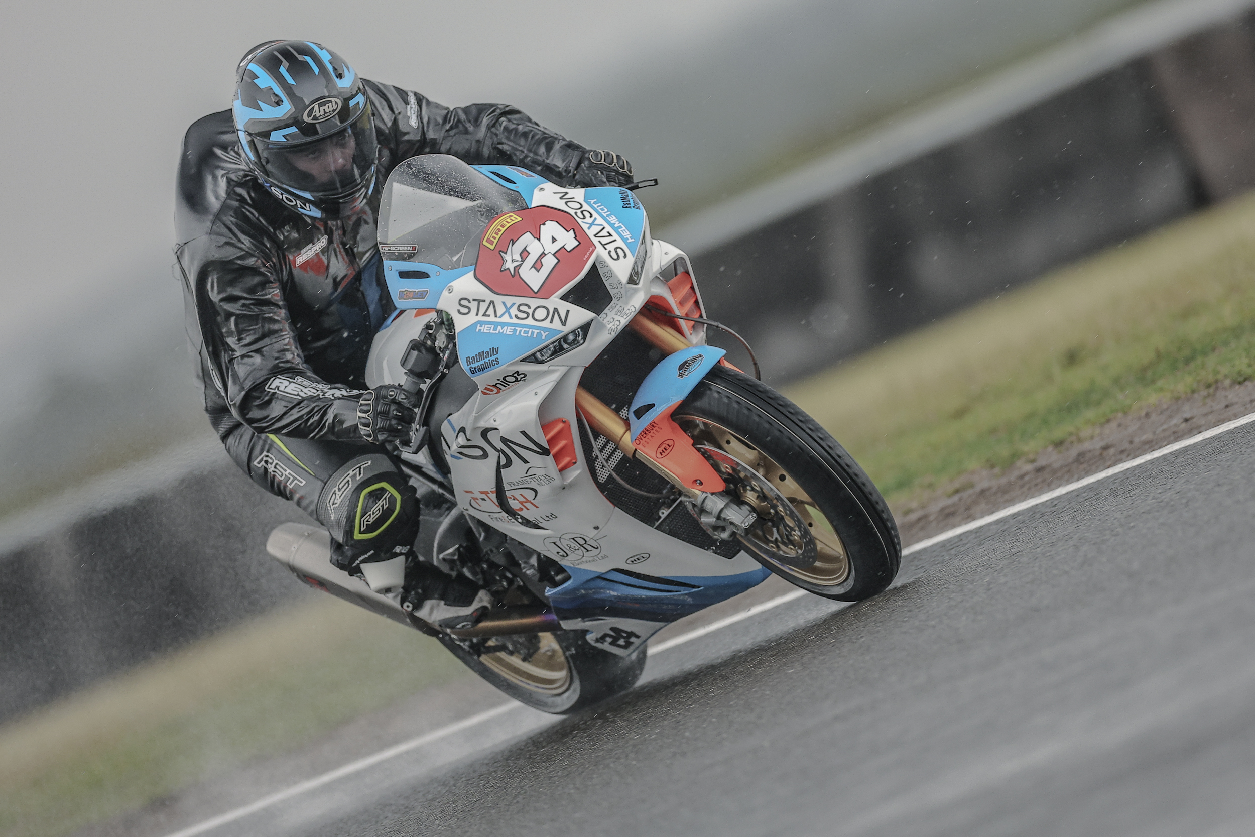 Healey Debuts New Machinery At Snetterton Superstock Round