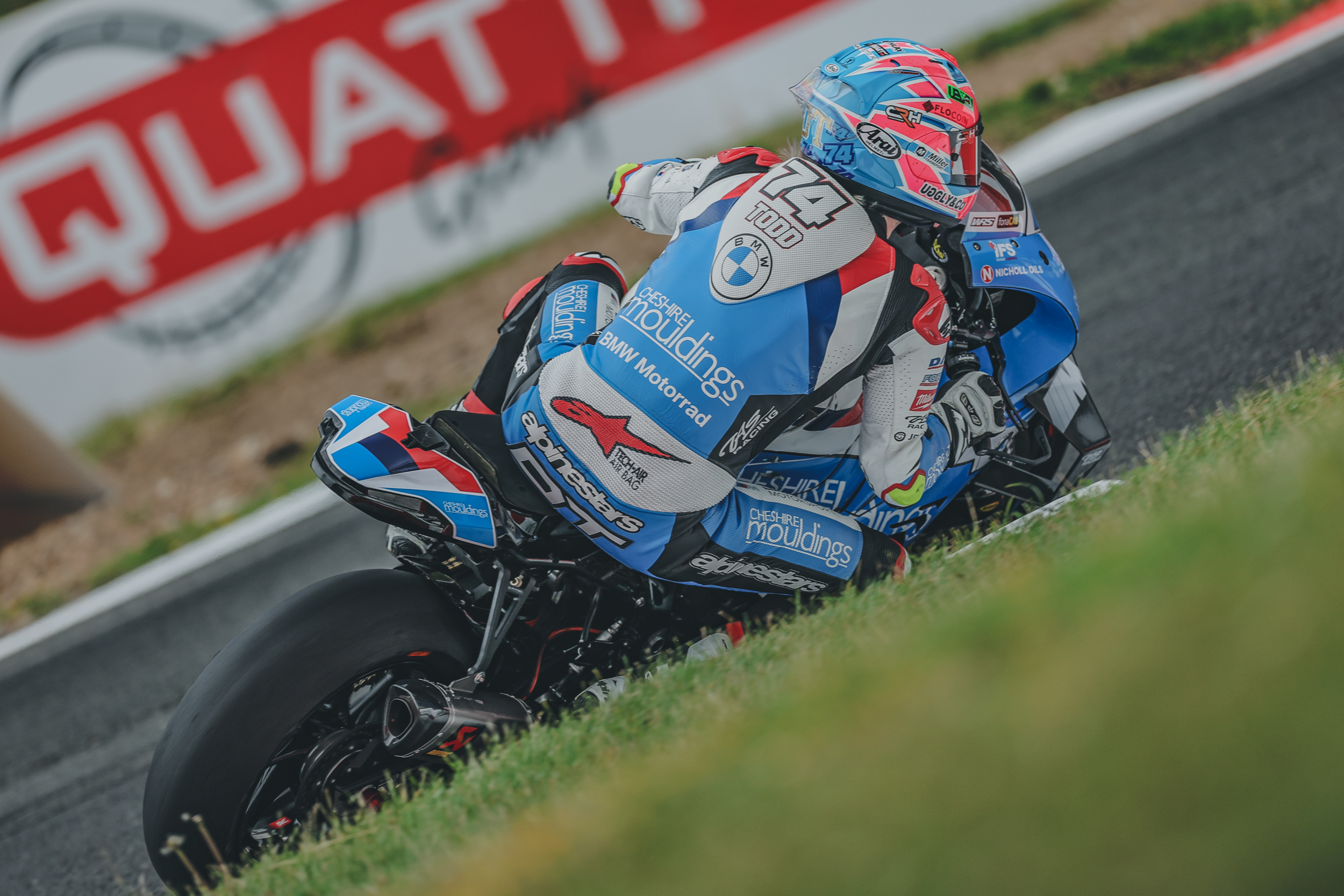 Mossey Dominates In Record-breaking Superstock Victory At Brands Hatch