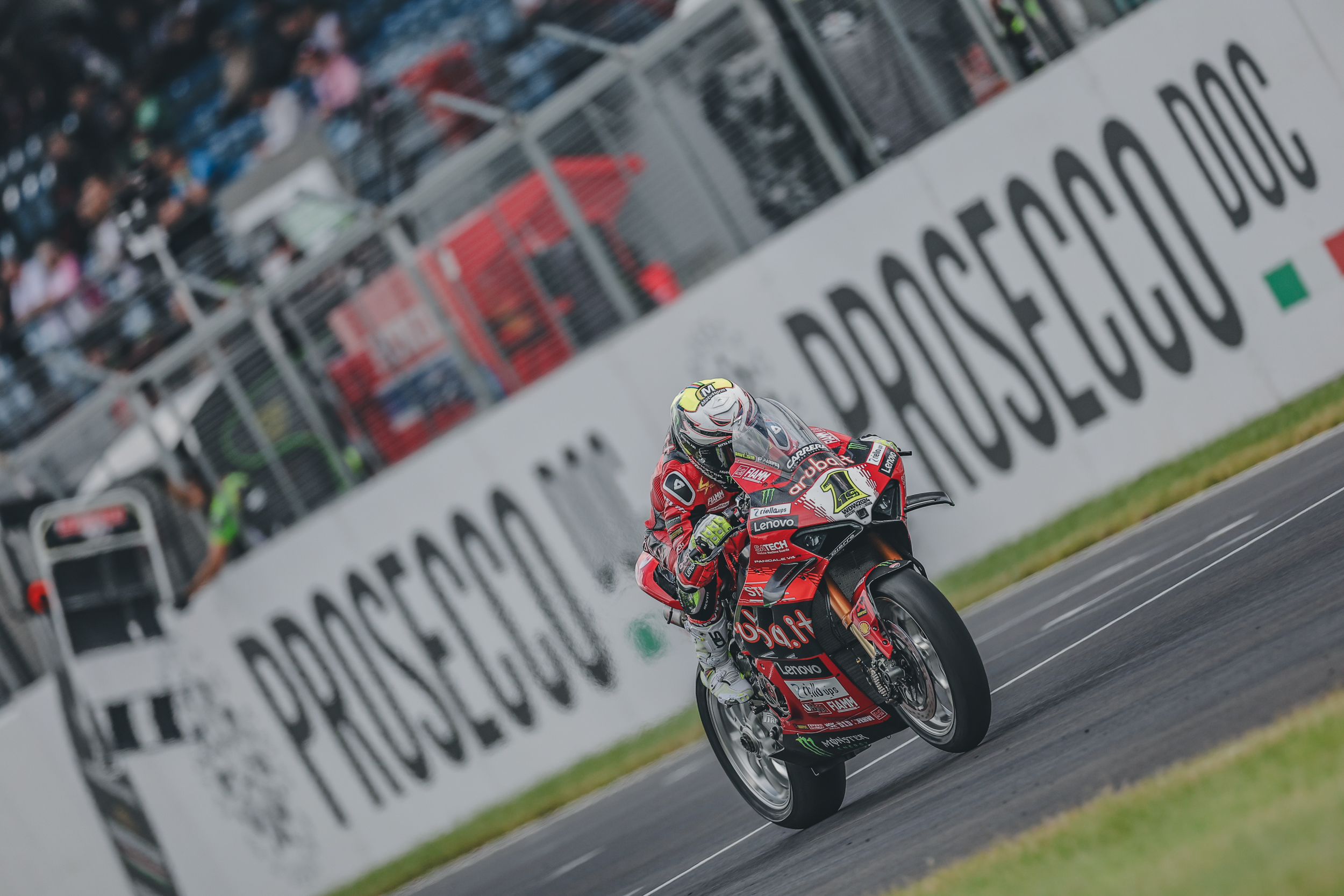 Razgatlioglu Dominates Donington In Spectacular Worldsbk Opener