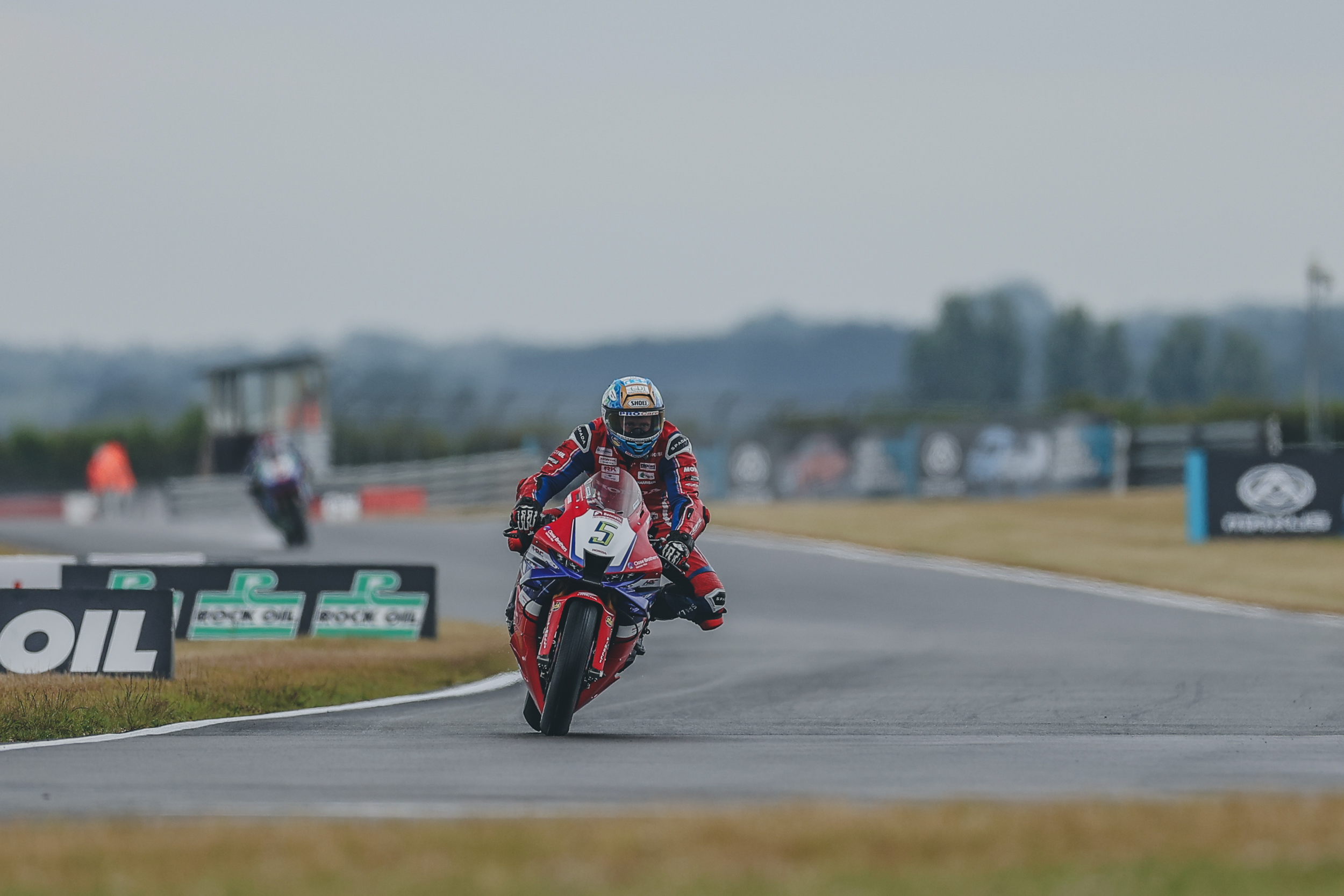 Stacey Whips Up A Storm And Triumphs In Dramatic Snetterton Superbike Race