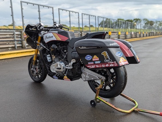 Usa Indian Challenger ‘bagger’ Replica Race Bike Up For Auction