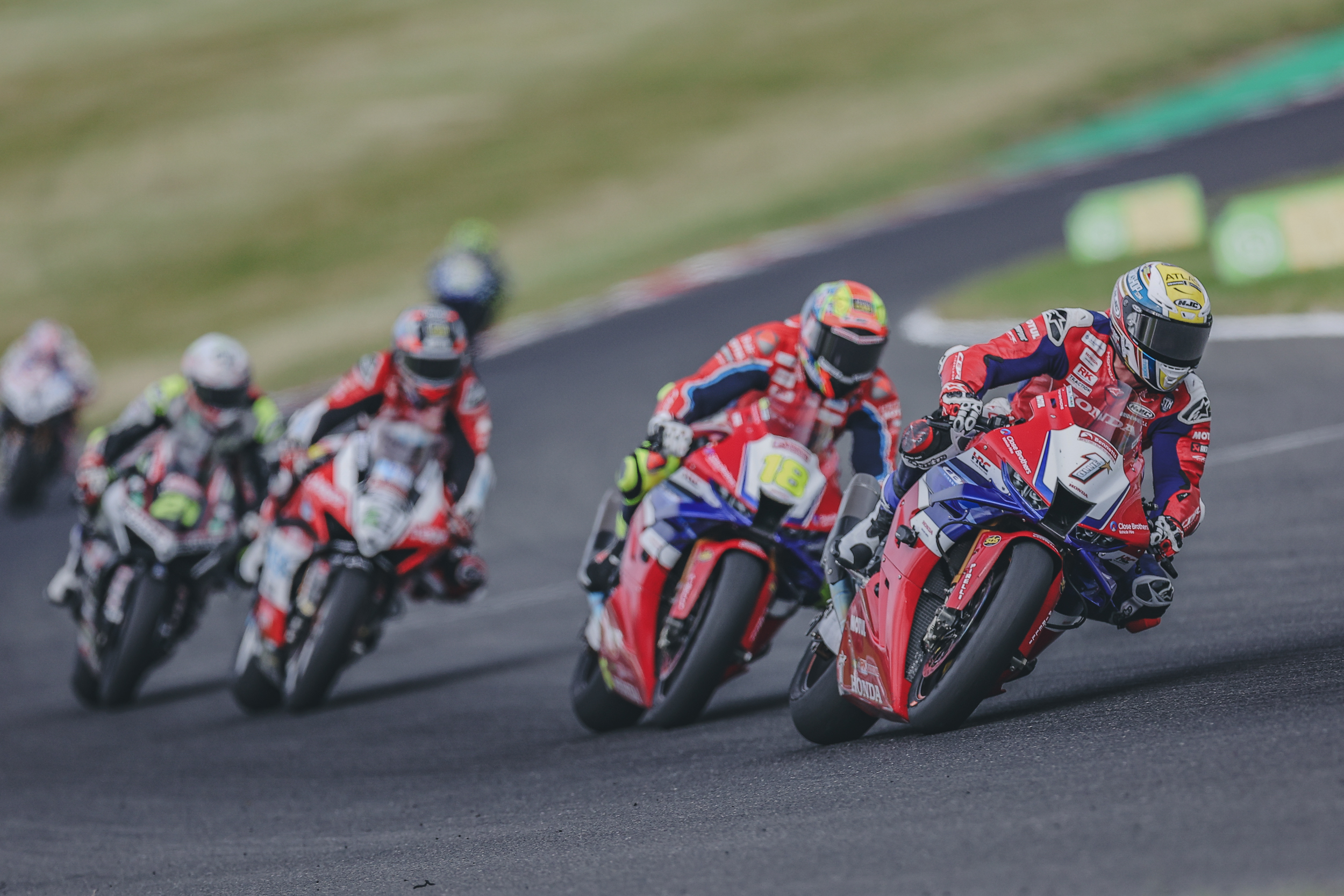 Vickers Dominates Day 2 At Brands Hatch Bsb