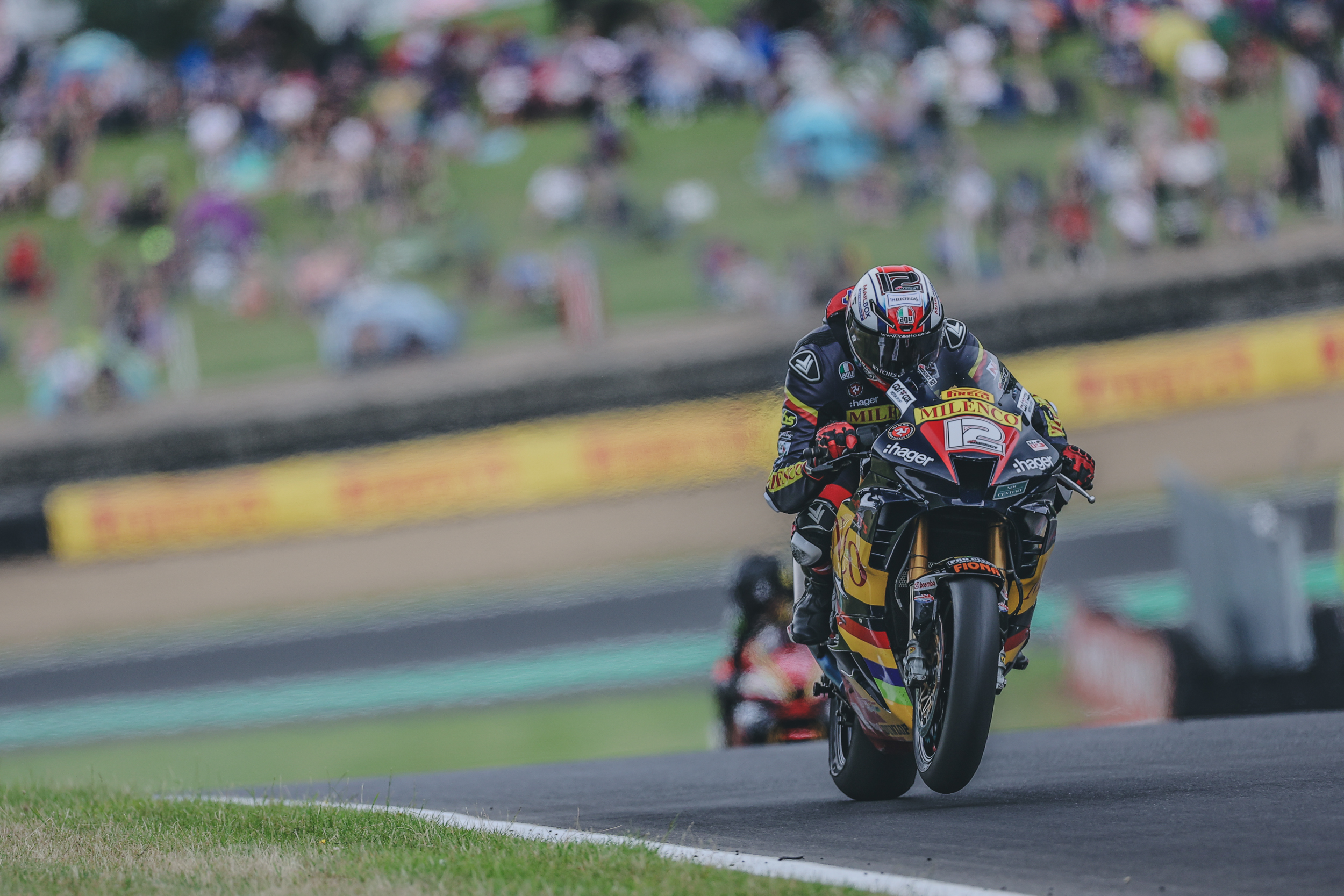 Ward Claims Maiden Victory In Dramatic Superstock Race At Brands Hatch