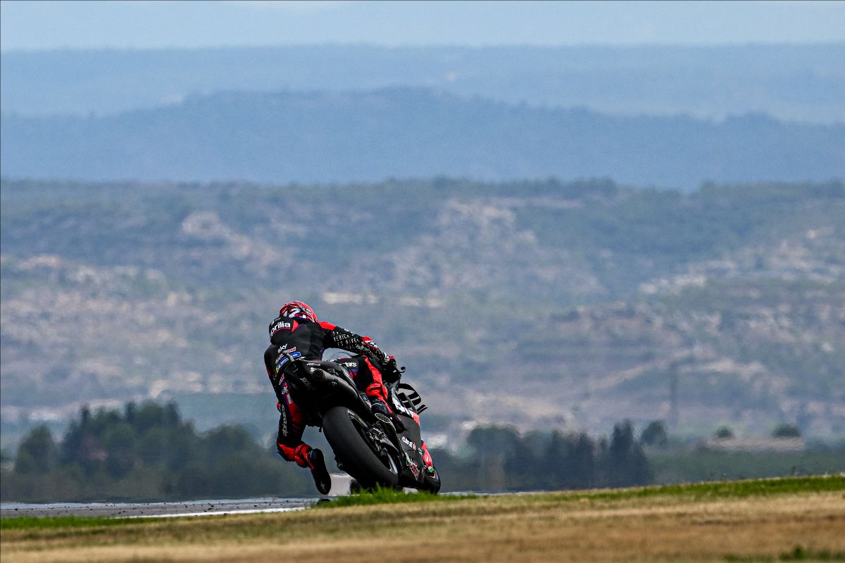 Marquez Lays Down A Marker At Motorland, Aprilia On The Chase