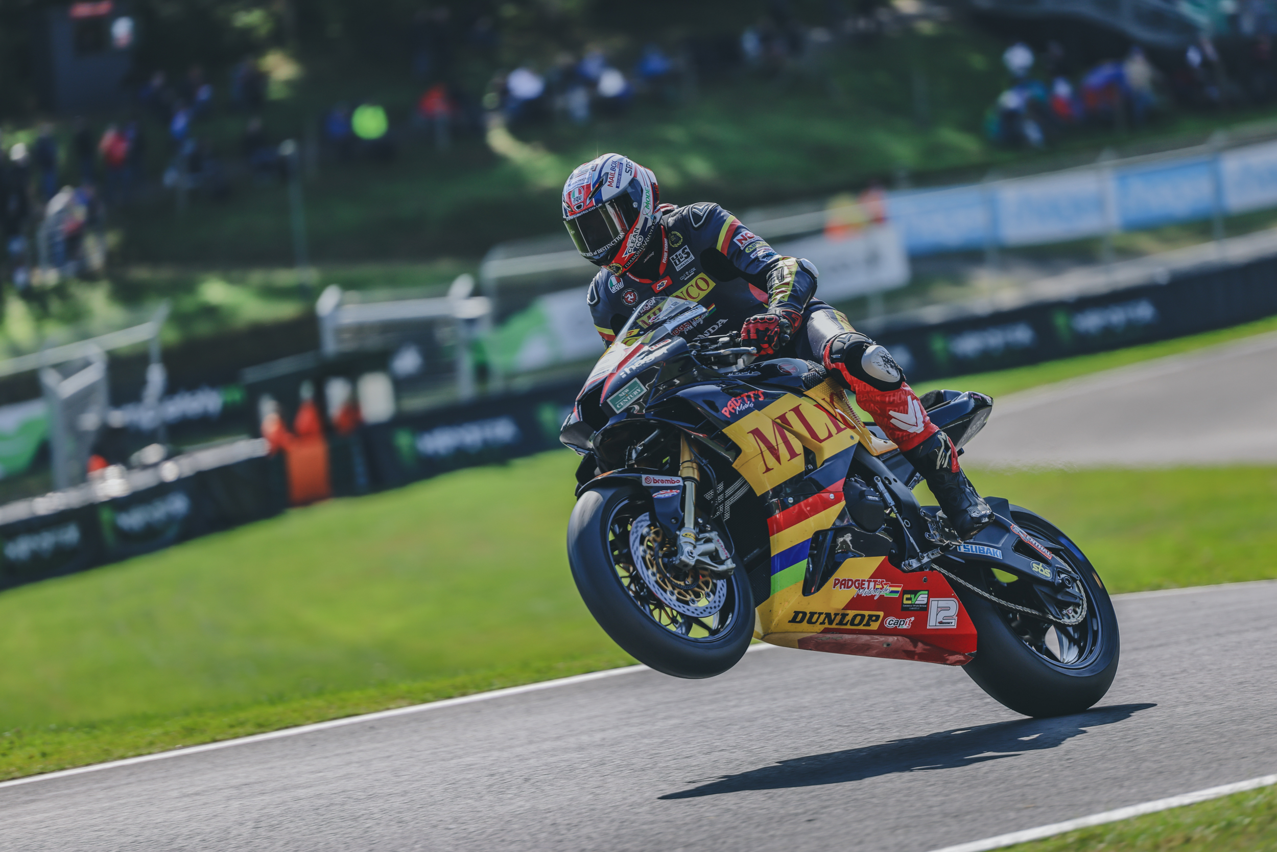 Pirelli National Superstock With Moneybarn Vehicle Finance - Cadwell Park Weekend Recap