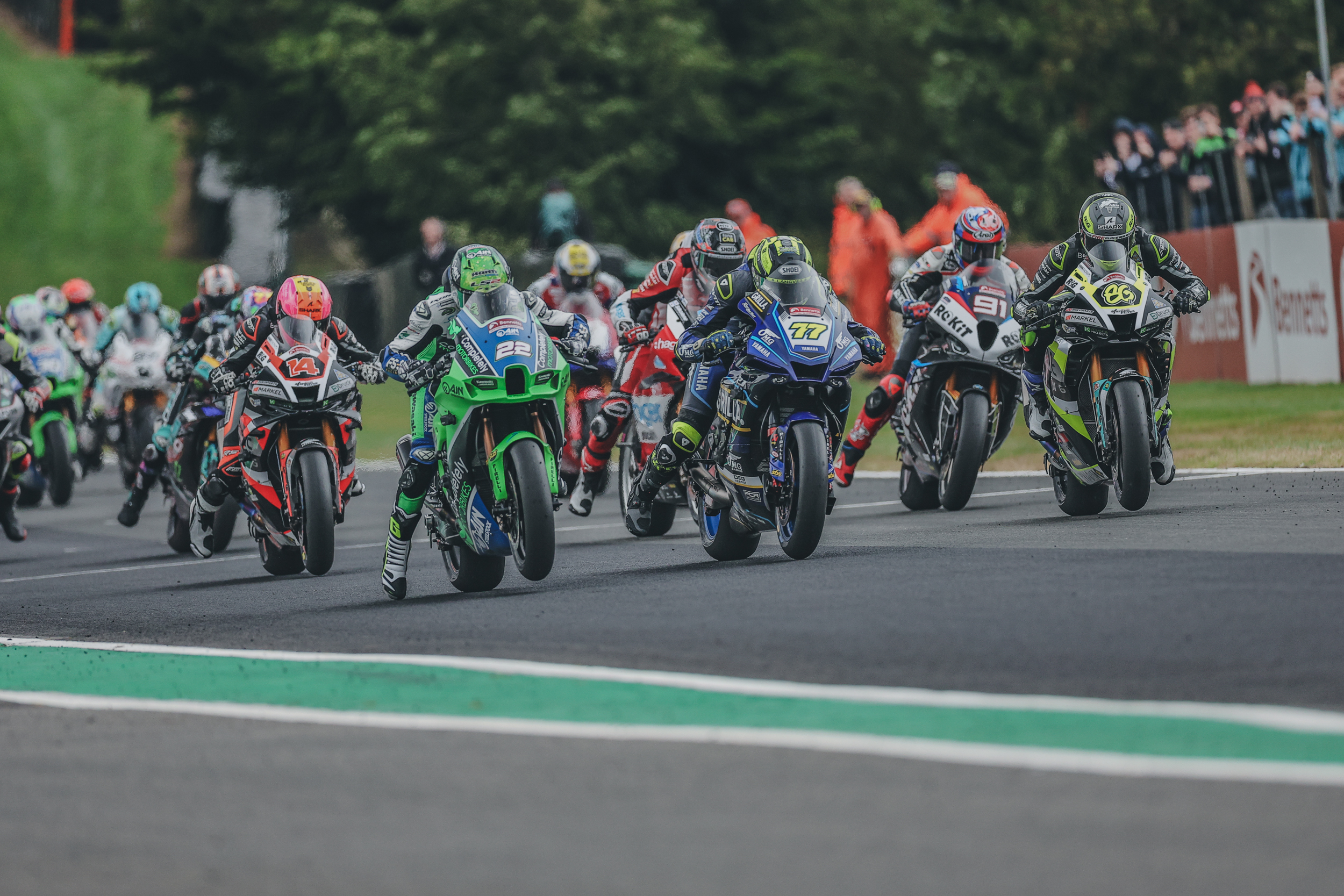 Ryde Dominates As Local Hero Jackson Shines In Cadwell Park Thriller