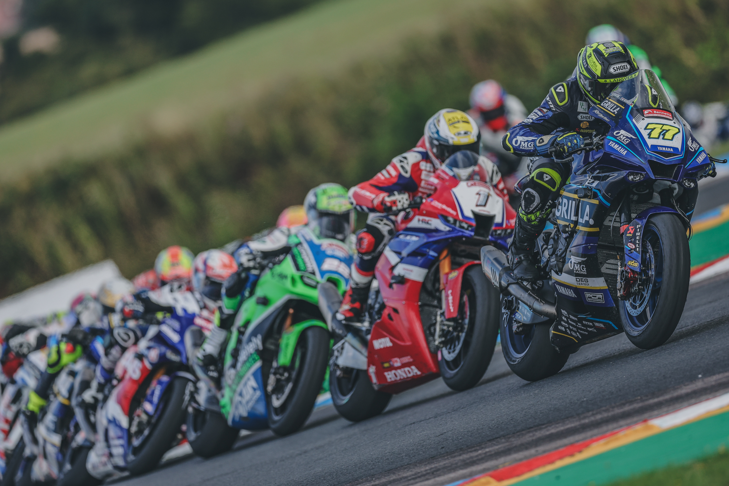 Ryde Triumphs In Thruxton Thriller As Bsb Serves Up A Saturday Spectacle