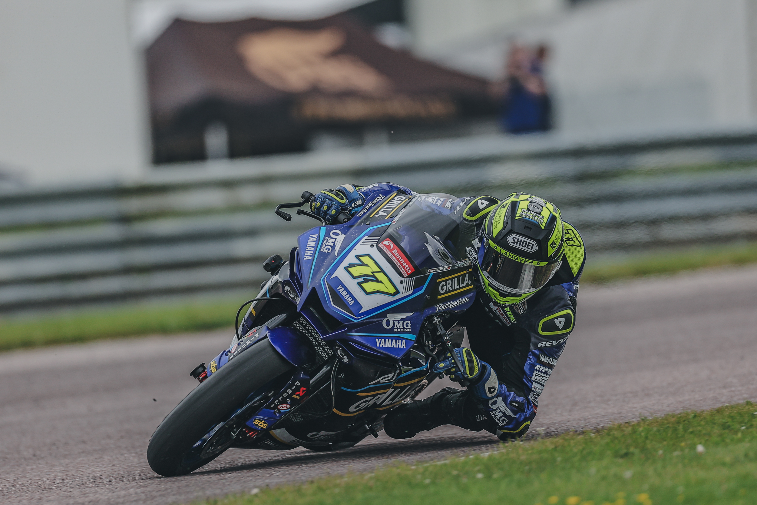 Ryde Triumphs In Thruxton Thriller As Bsb Serves Up A Saturday Spectacle