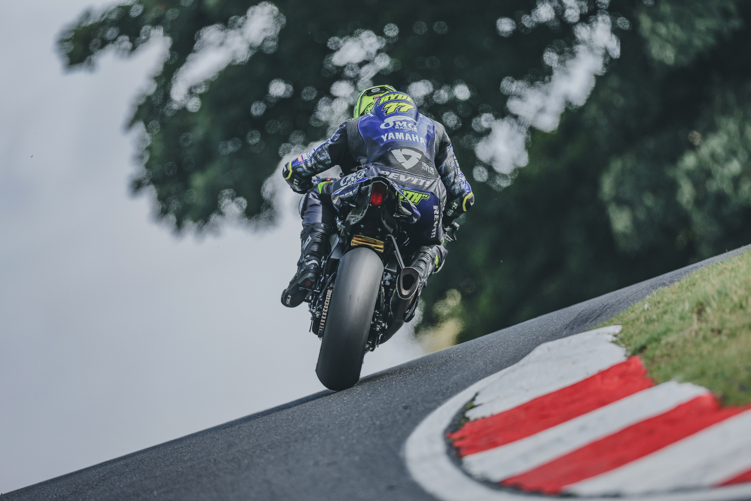 Ryde And Bridewell Share Honours In Thrilling Cadwell Park Showdown