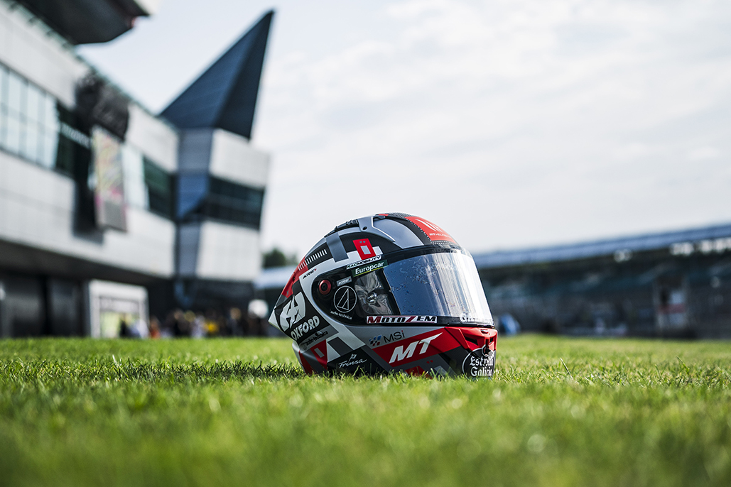 Sergio García And Iván Ortolá Unveil New Oxford-inspired Mt Helmet