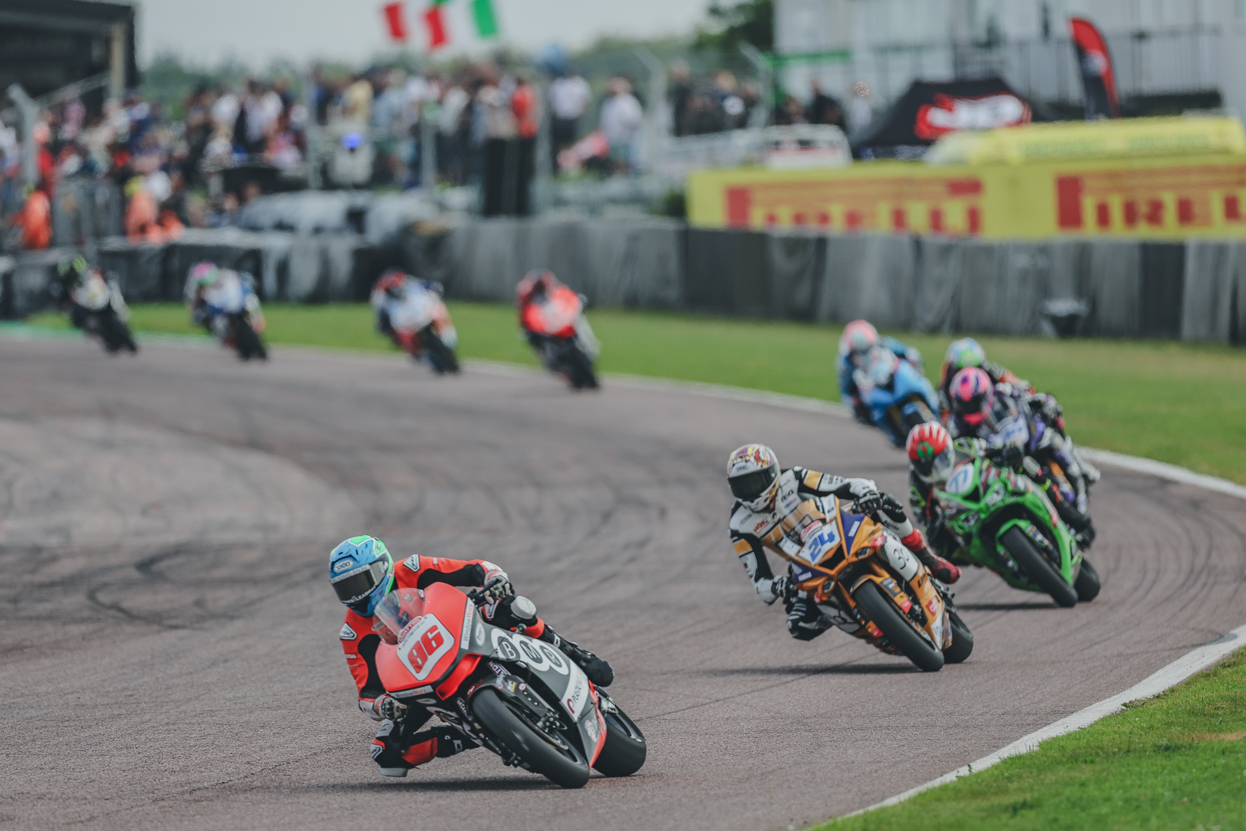 Stapleford Shines In Thruxton Supersport Sprint