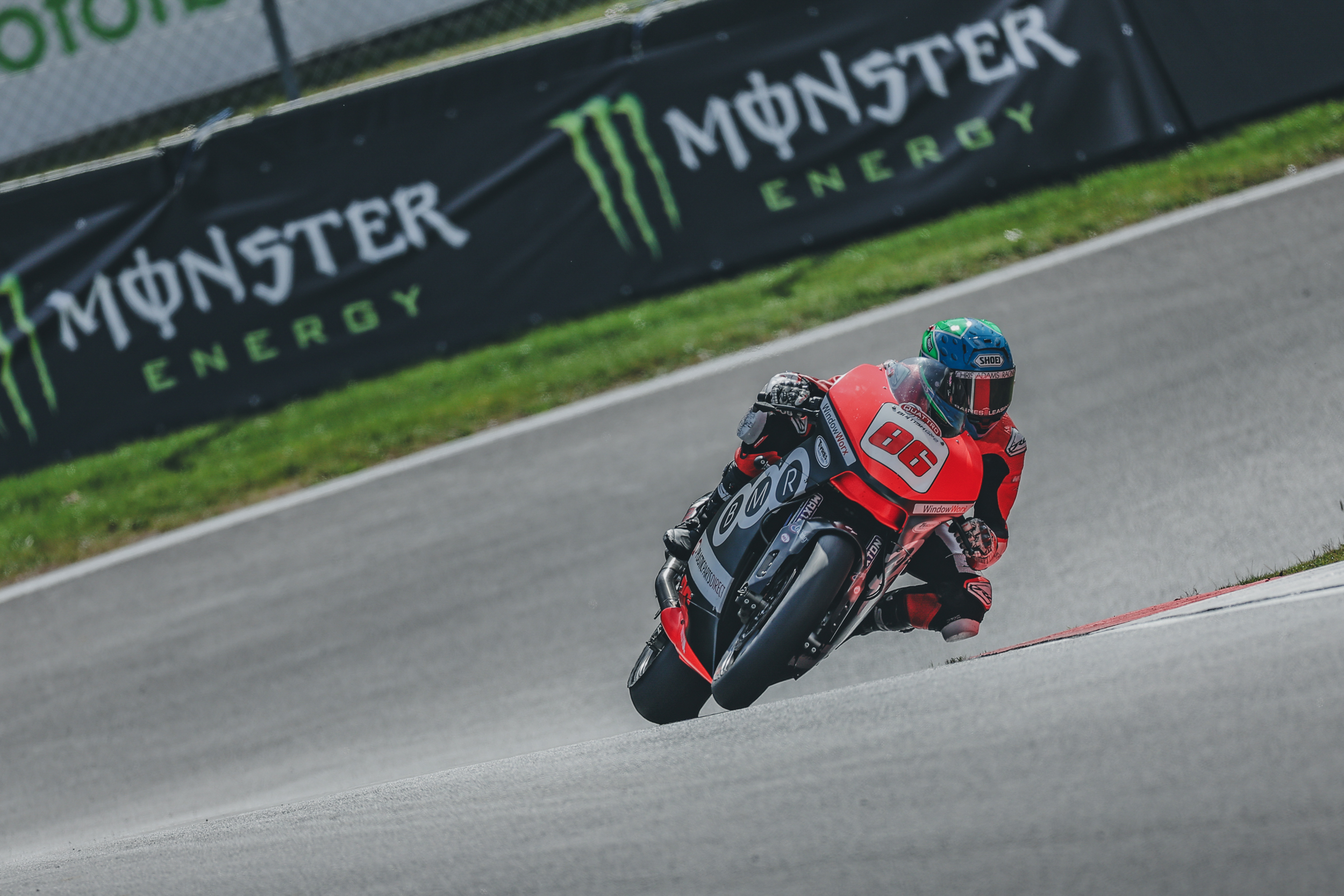 Stapleford Triumphs In Cadwell Park Thriller As Kennedy's Challenge Ends In Heartbreak