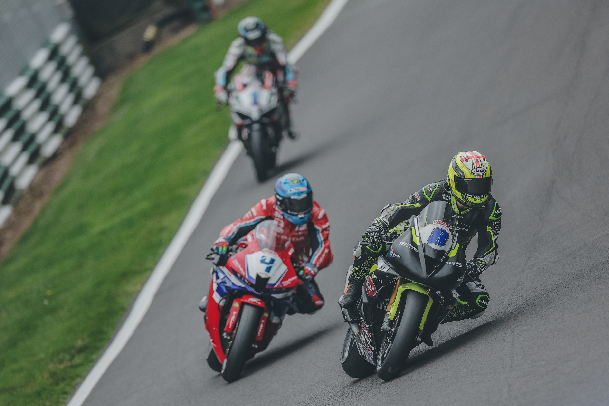 Stapleford Triumphs In Cadwell Park Thriller As Kennedy's Challenge Ends In Heartbreak