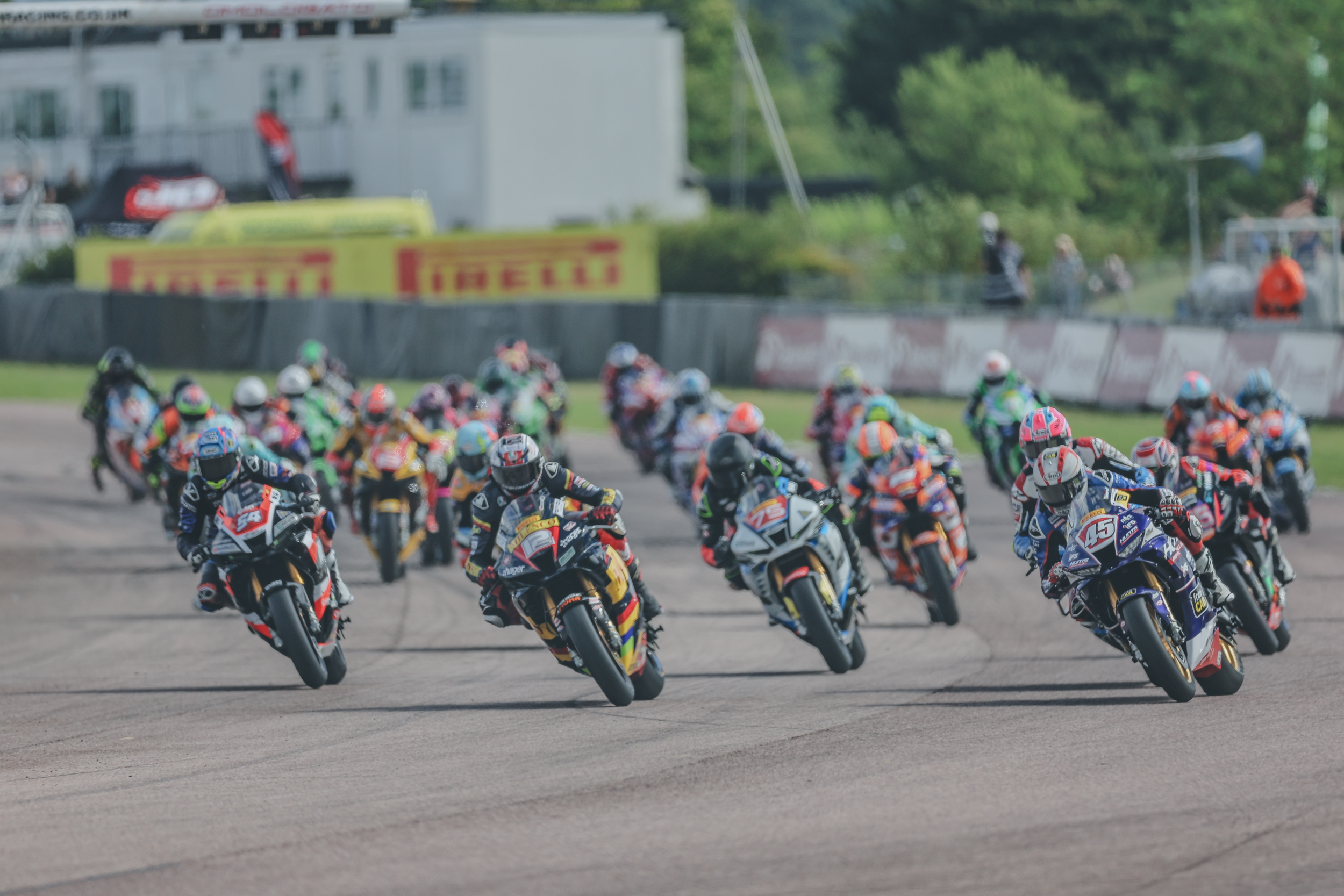 Swann Dominates Thruxton Superstock Saturday