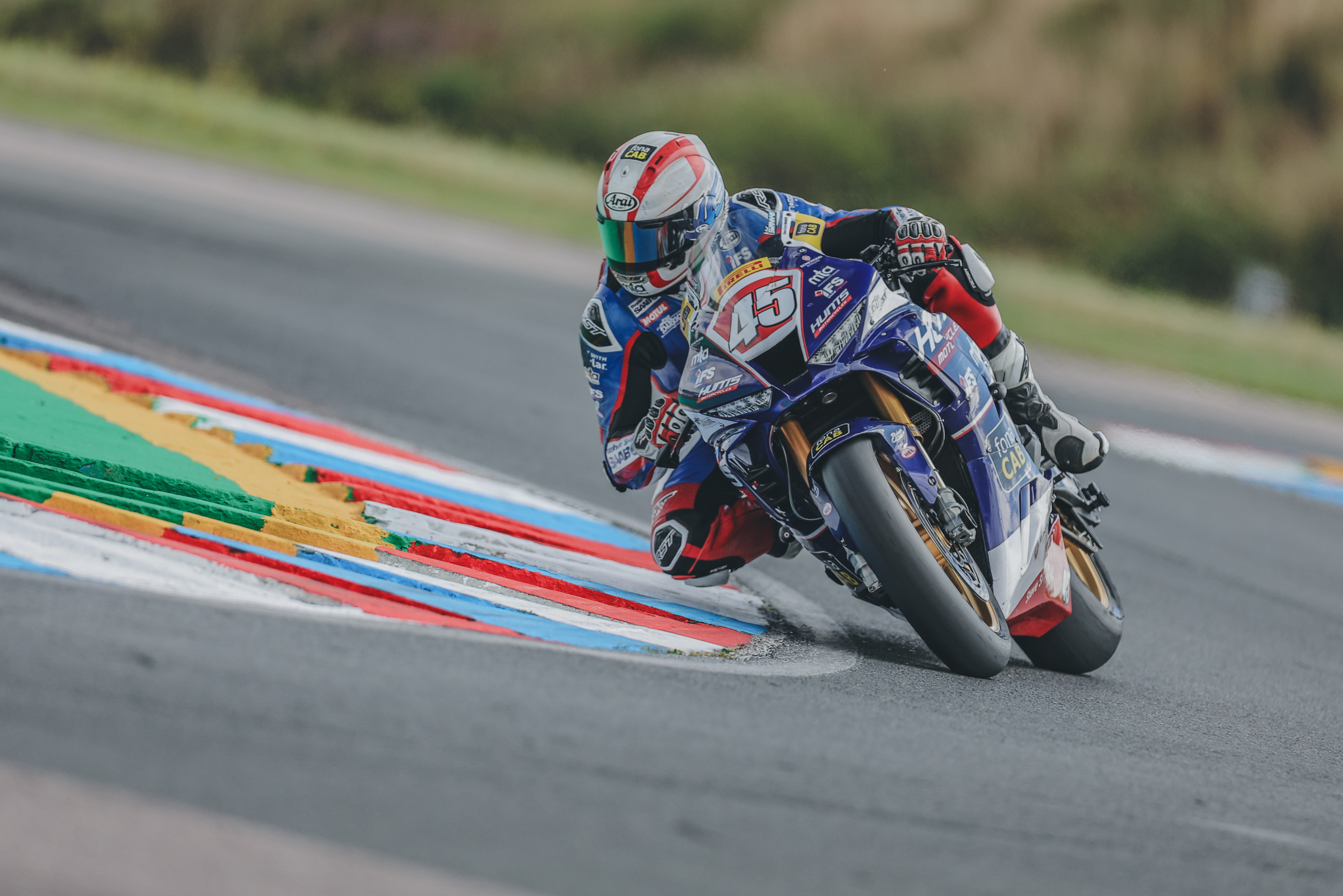 Swann Swoops To The Top In Sweltering Thruxton Superstock Practice