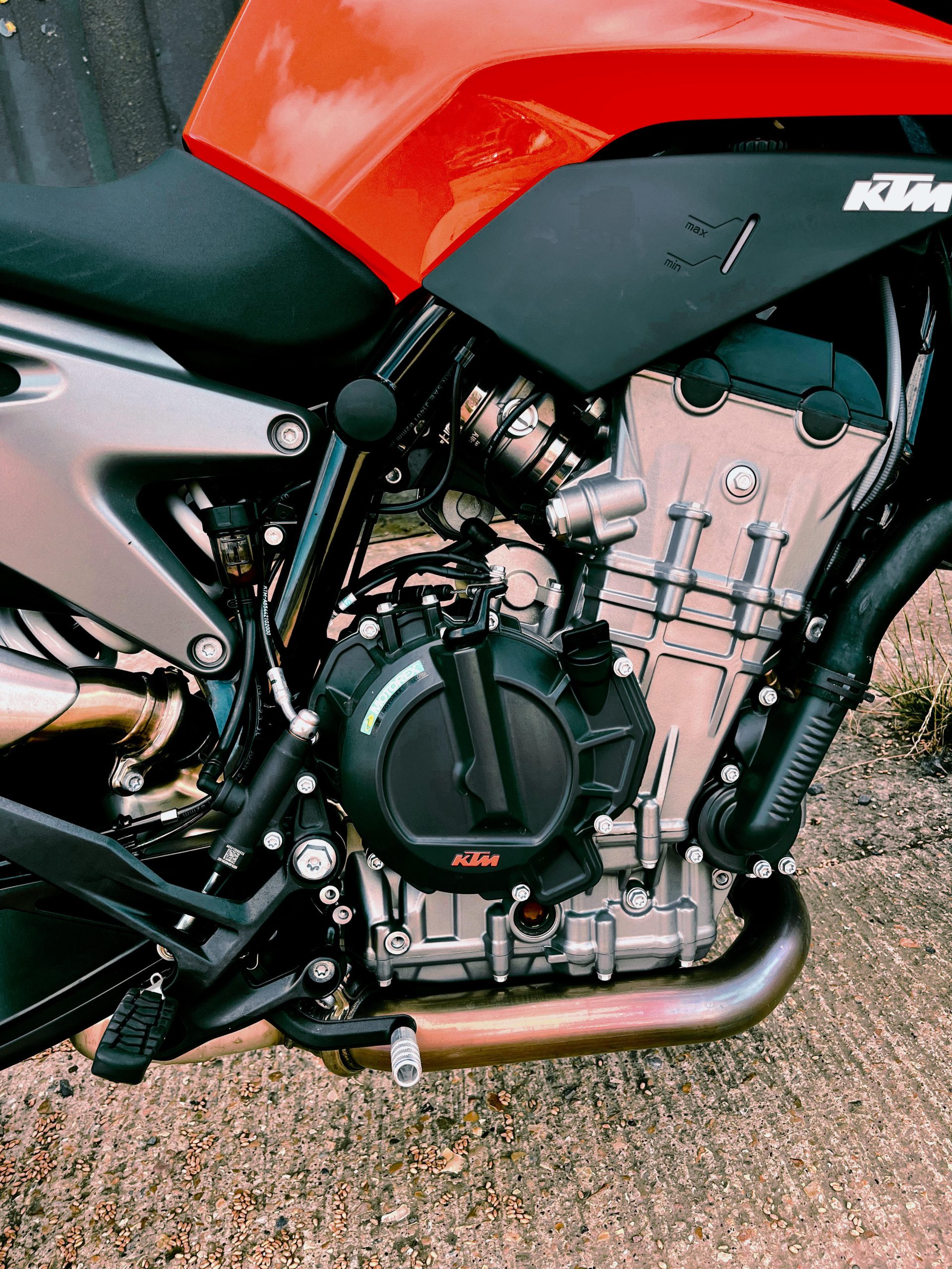 The Scalpel Returns: Ktm 790 Duke Review