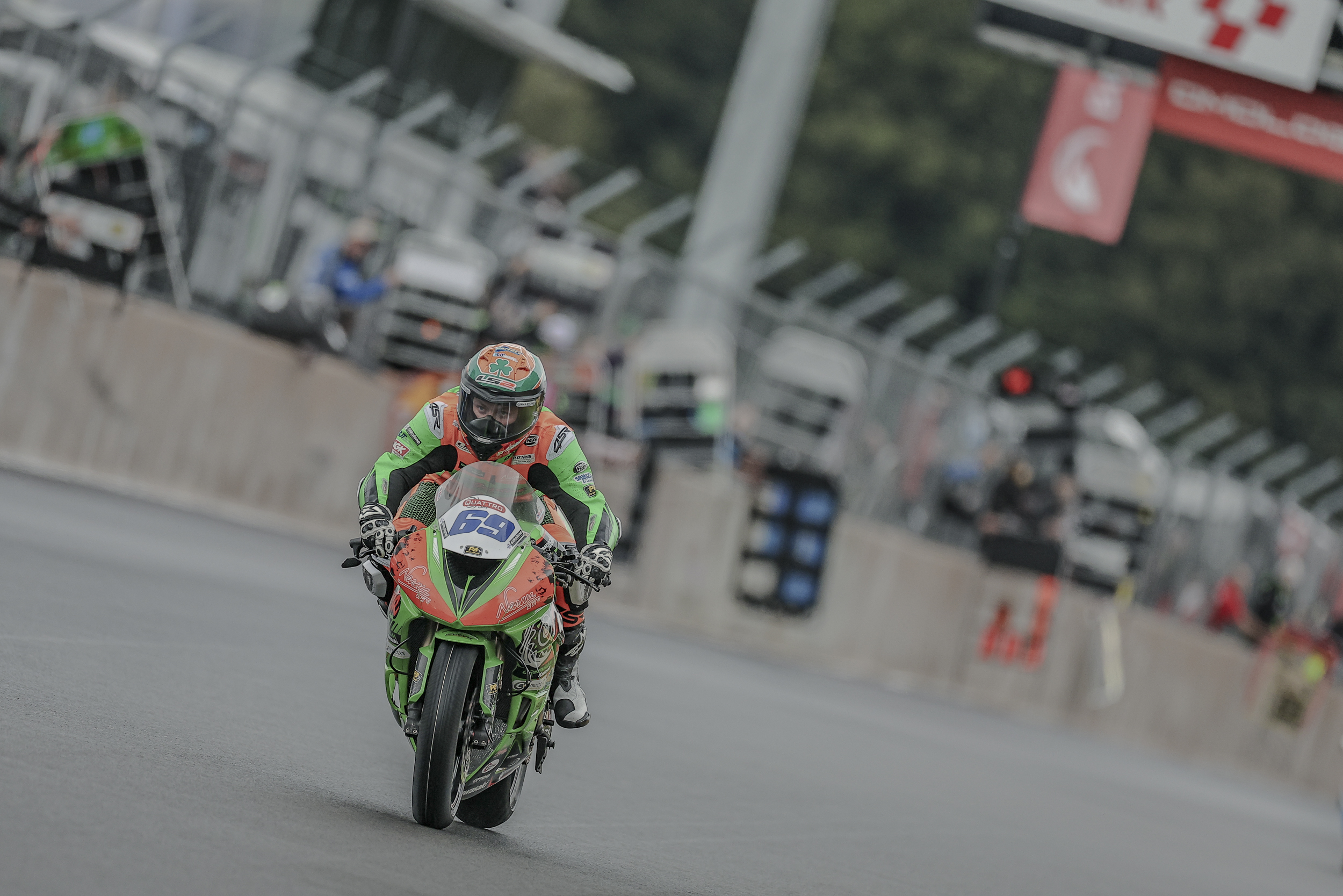 Cooper Triumphs In Thrilling Supersport Feature Race At Oulton Park