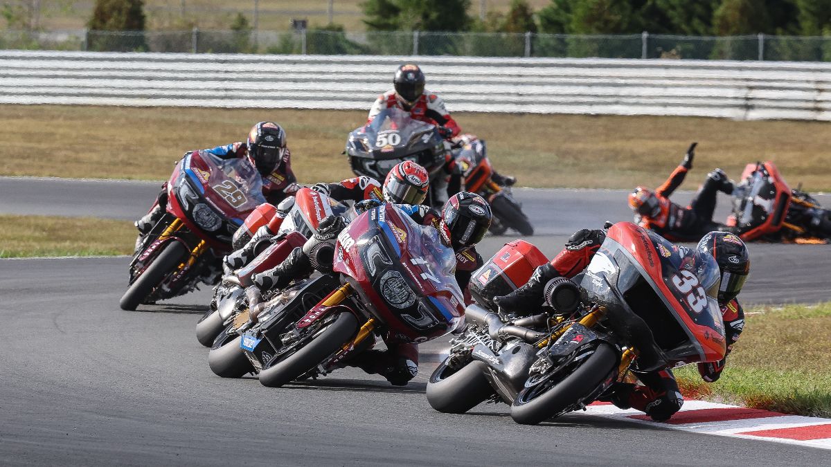 Davis Nabs First Supersport Win, Scholtz Takes Championship