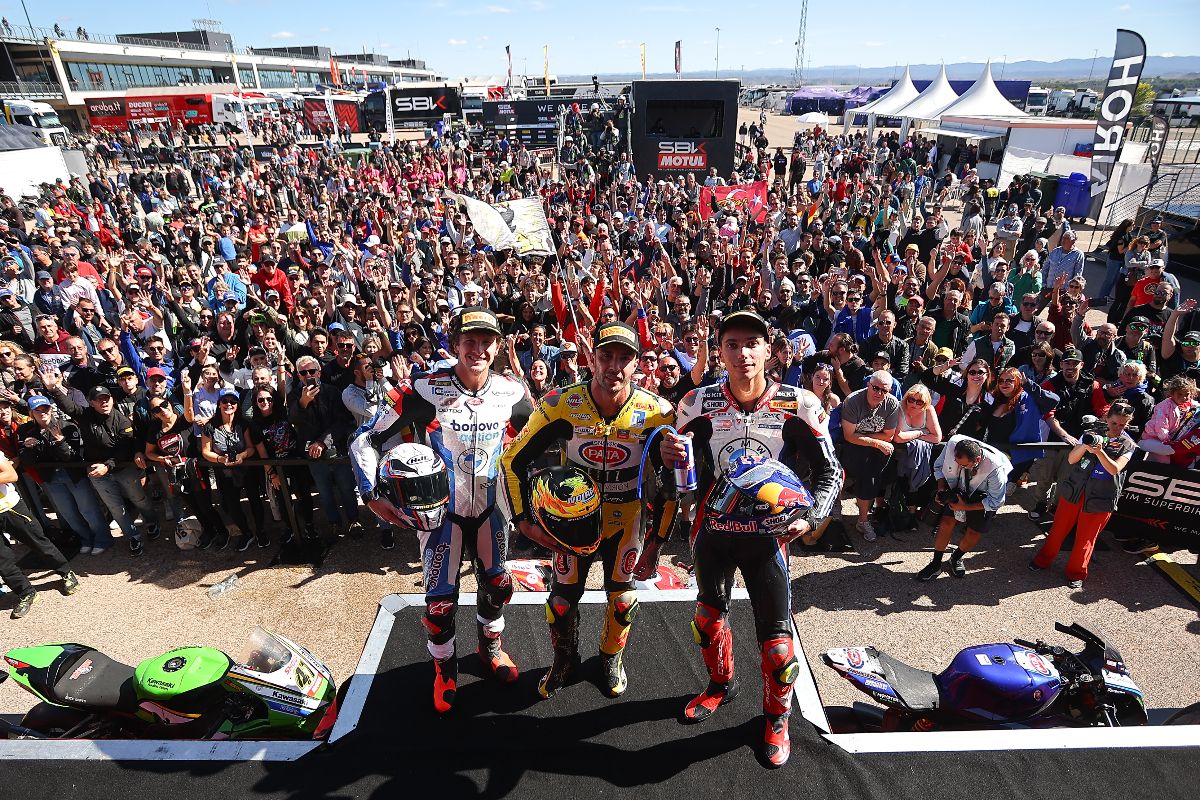 Iannone Seals First Worldsbk Victory In Aragon