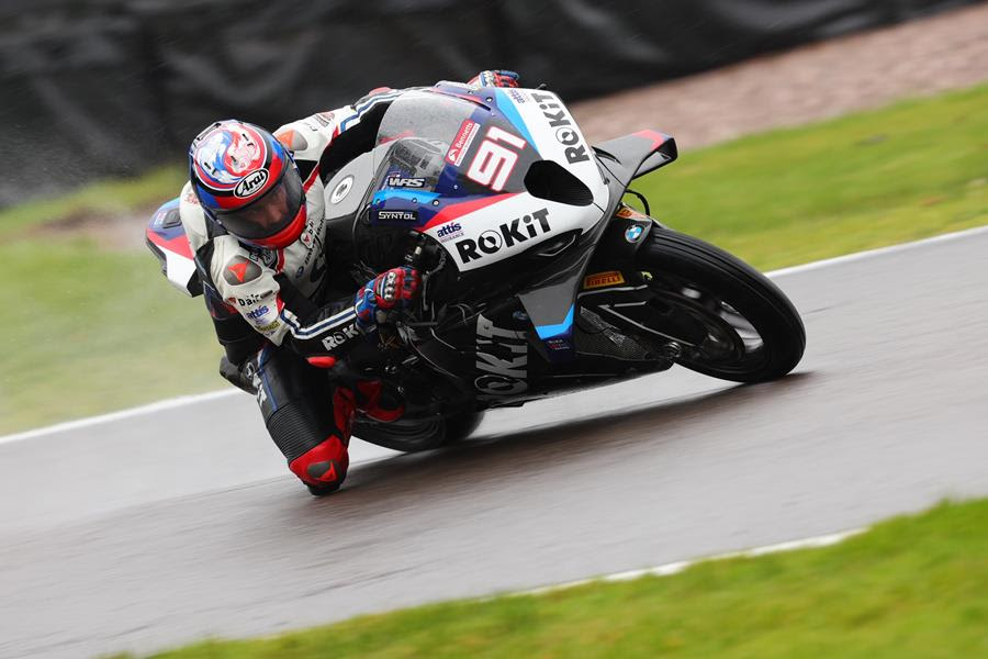 Leon Haslam: Back On The Box