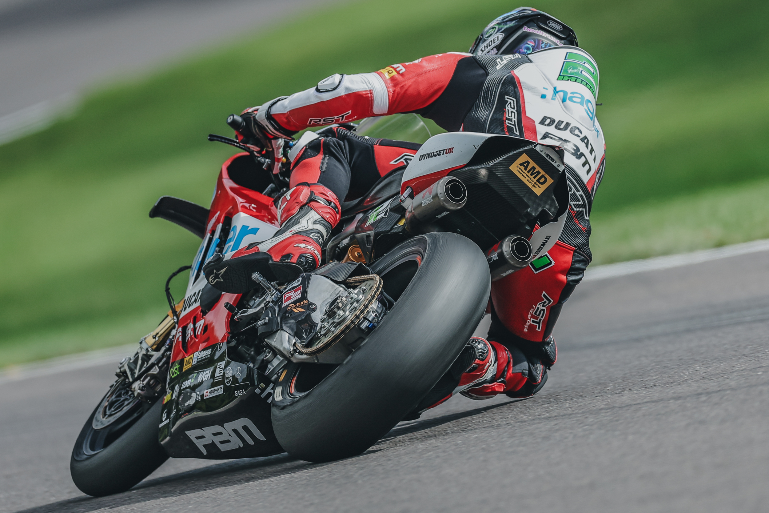 Nesbitt Dominates Day 1 As British Superbike Showdown Kicks Off At Oulton Park