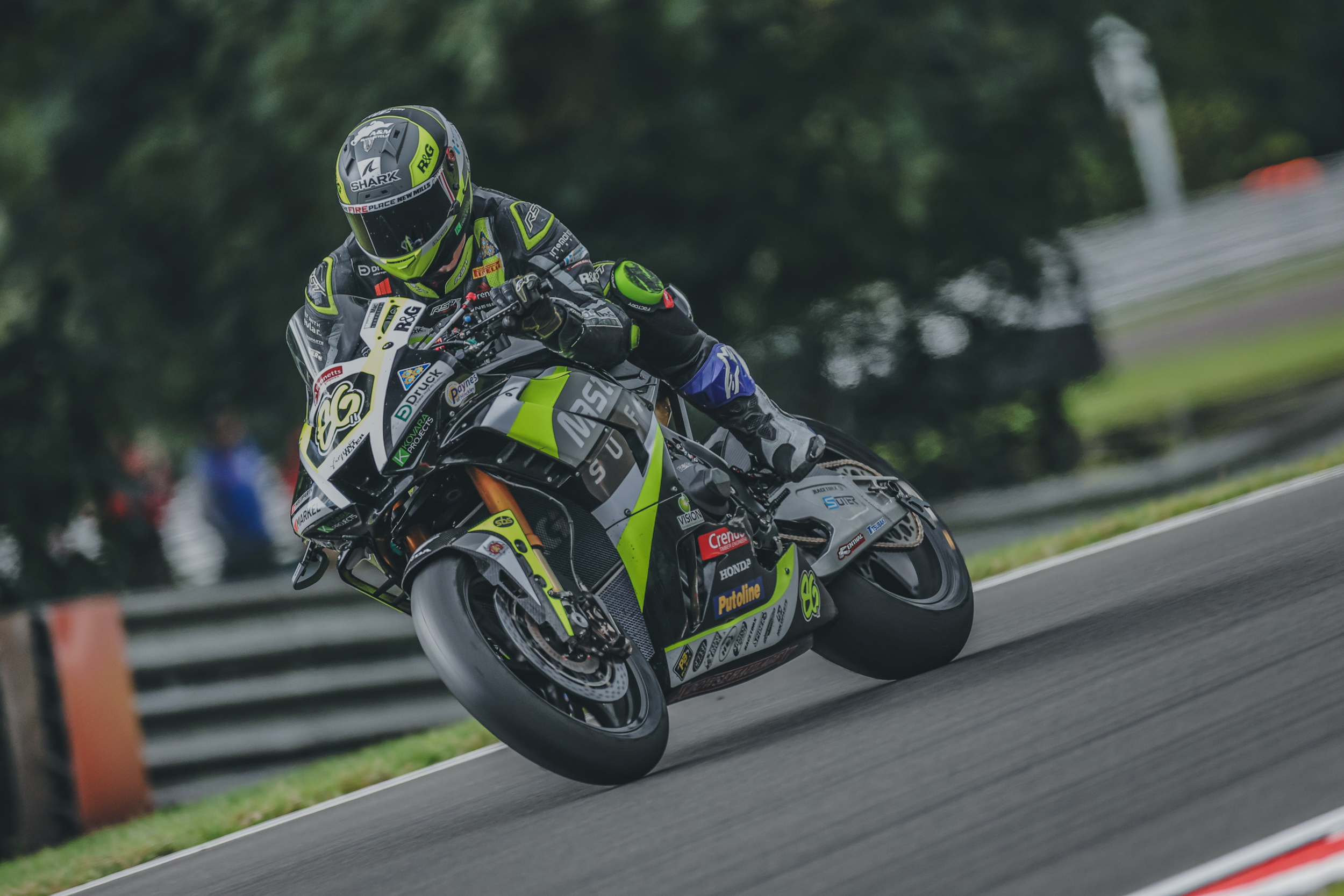 Nesbitt Dominates Day 1 As British Superbike Showdown Kicks Off At Oulton Park