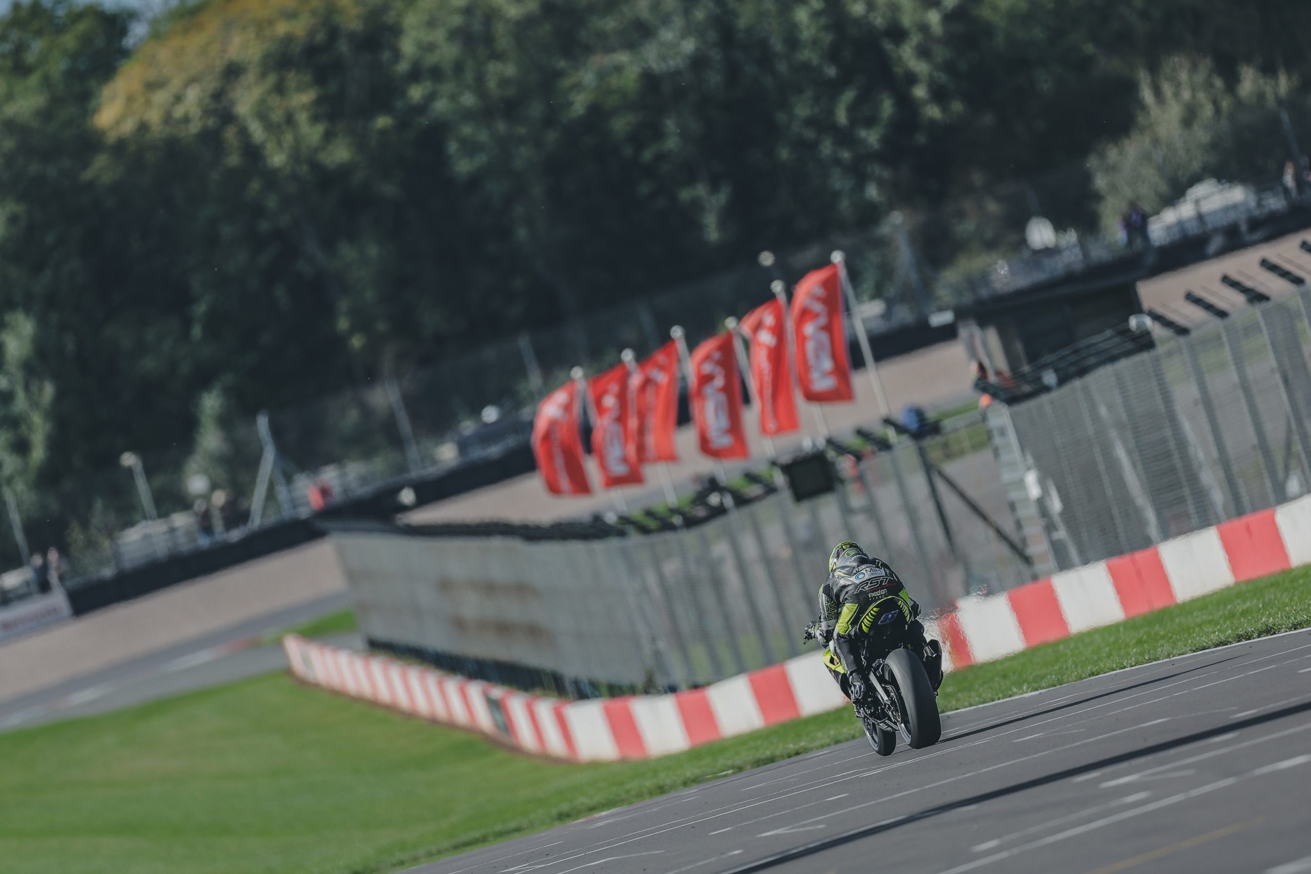 Quattro Group British Supersport & Gp2 / Hel Supersport Cup - Round 10 At Donington Park