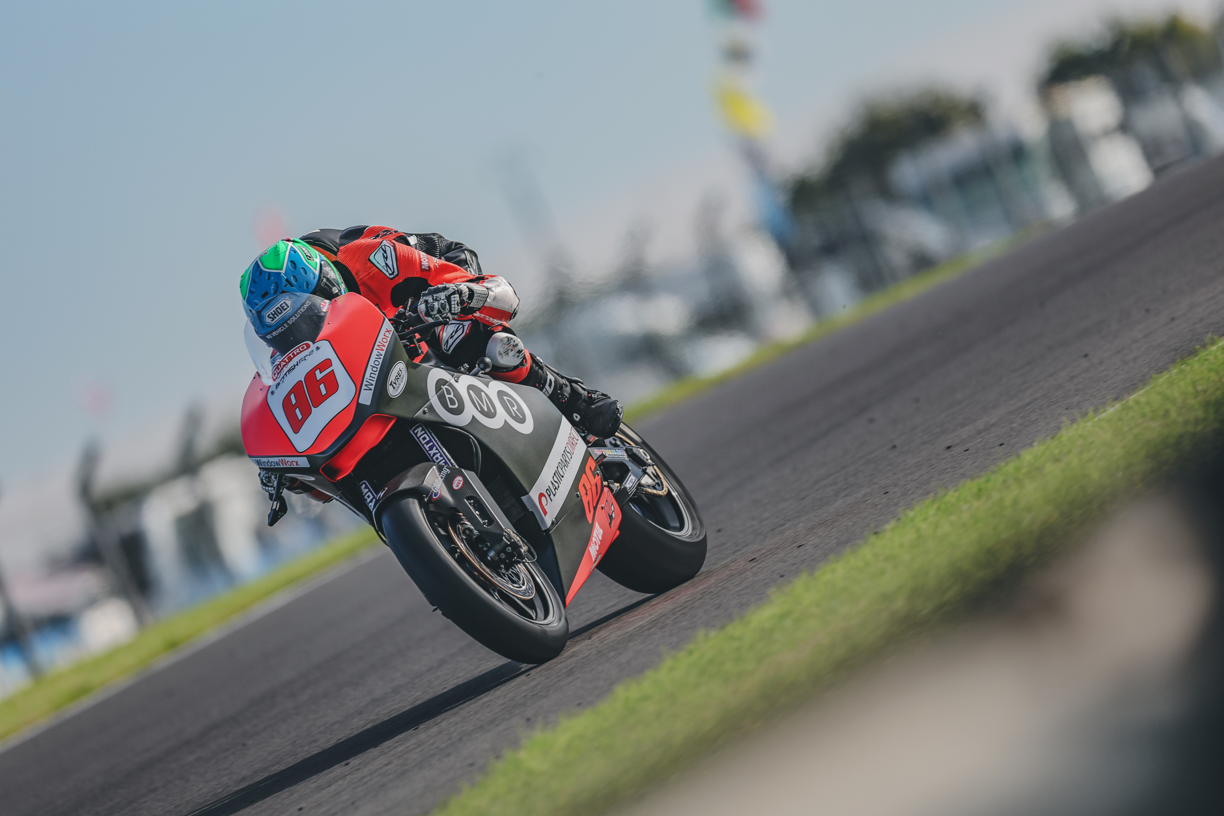 Quattro Group British Supersport & Gp2 / Hel Supersport Cup - Round 10 At Donington Park, Day 2