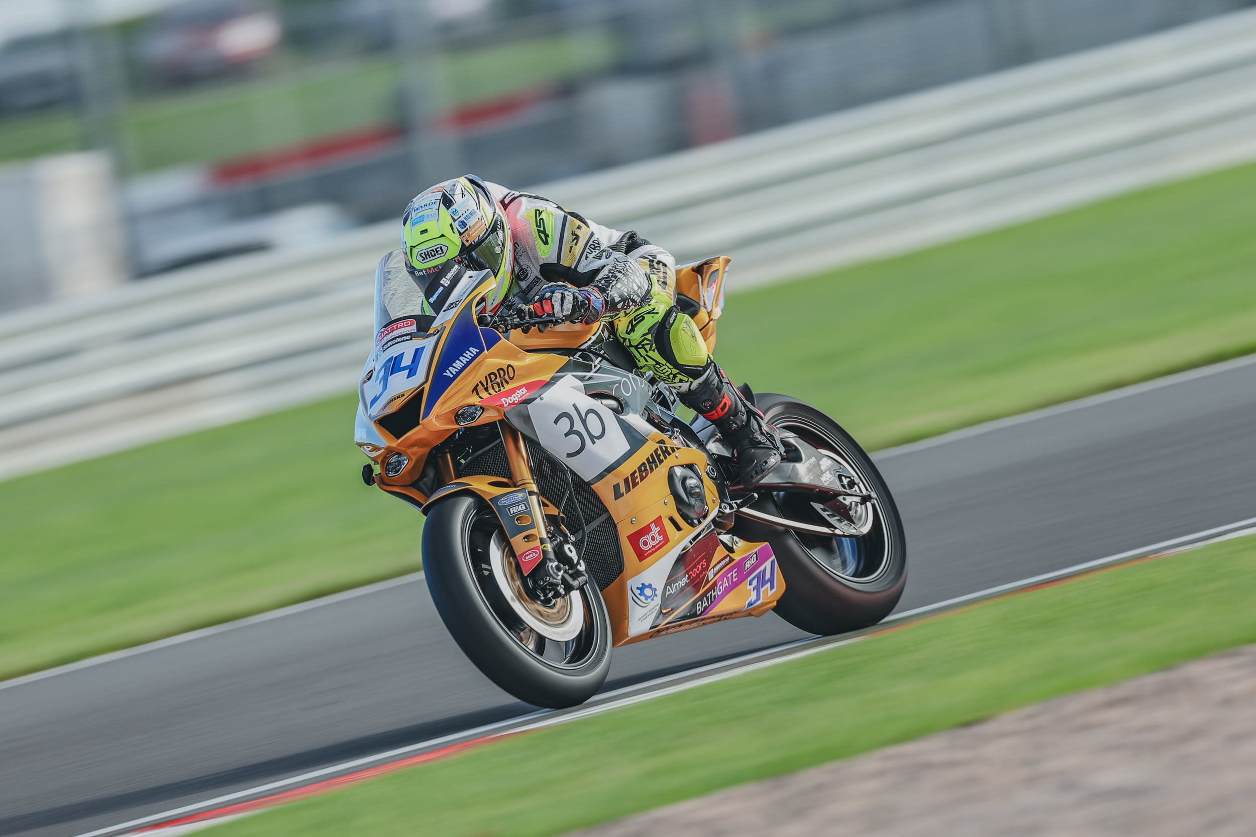 Quattro Group British Supersport & Gp2 / Hel Supersport Cup - Round 10 At Donington Park, Day 2