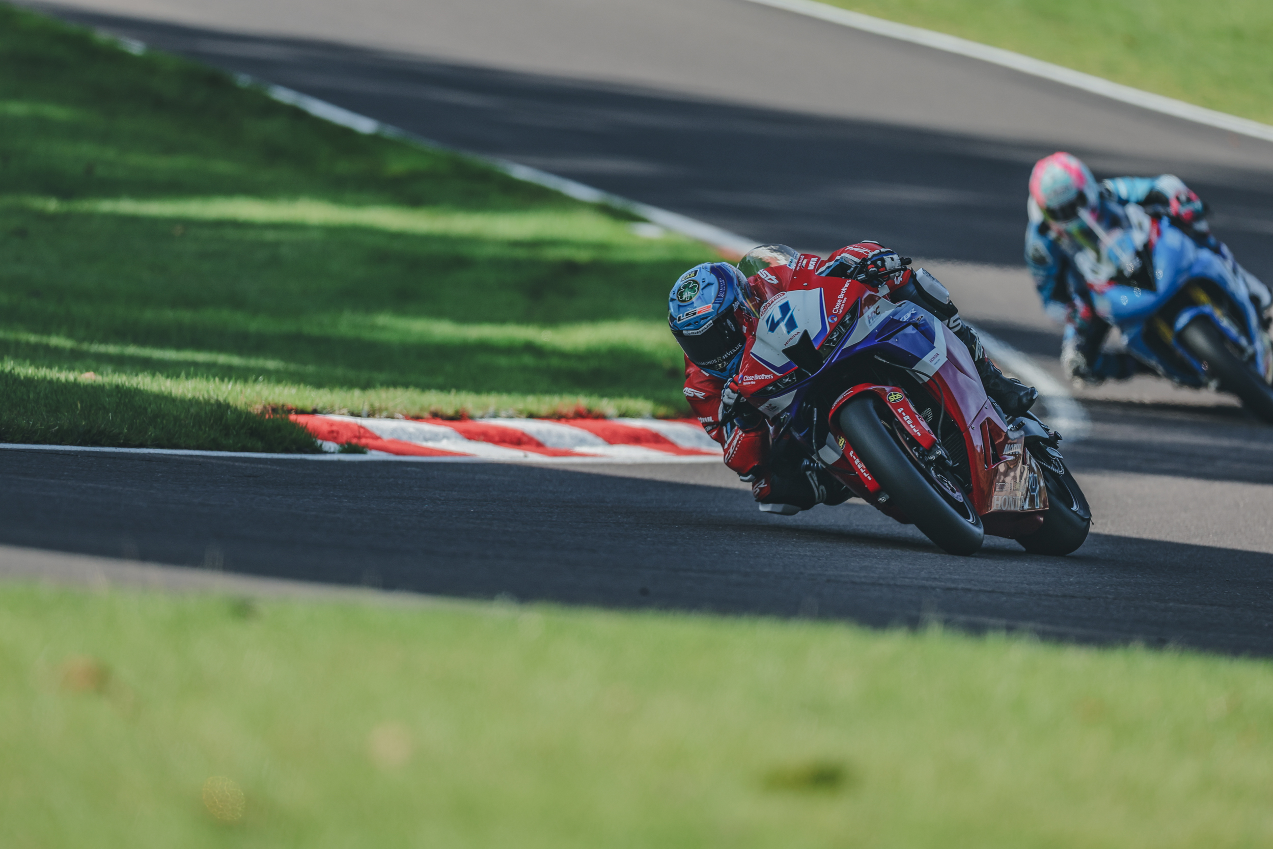 Stapleford Dominates Opening Day Of Quattro Group British Supersport At Oulton Park