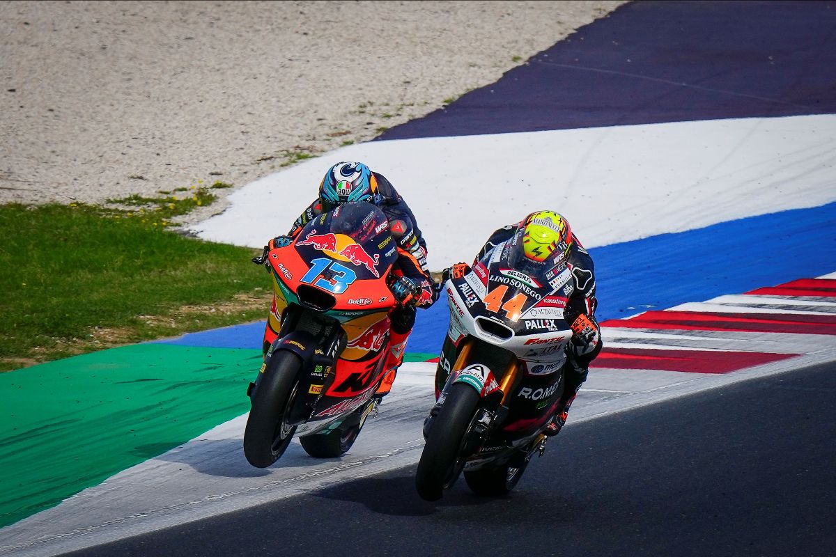 Vietti Steals Win From Canet And Arbolino In A Moto2 Classic