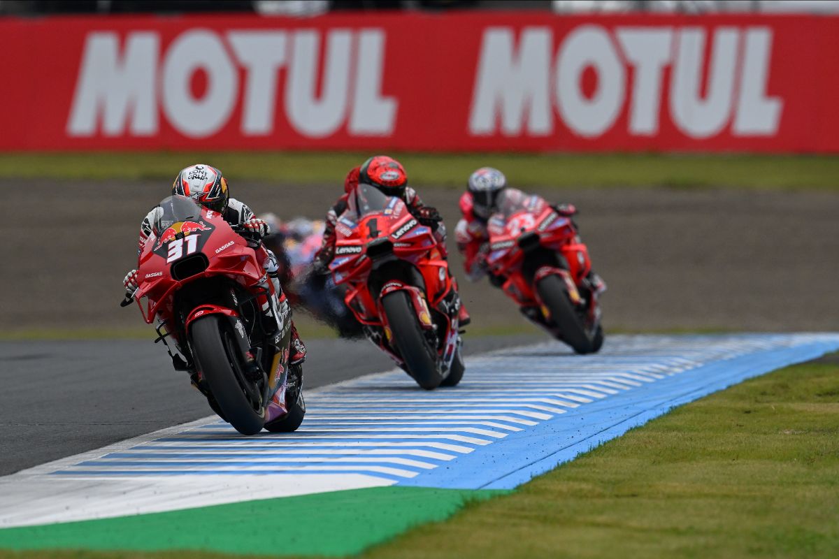 Bagnaia Capitalises As Acosta Slides Out And Bastianini Duels Marquez At Motegi