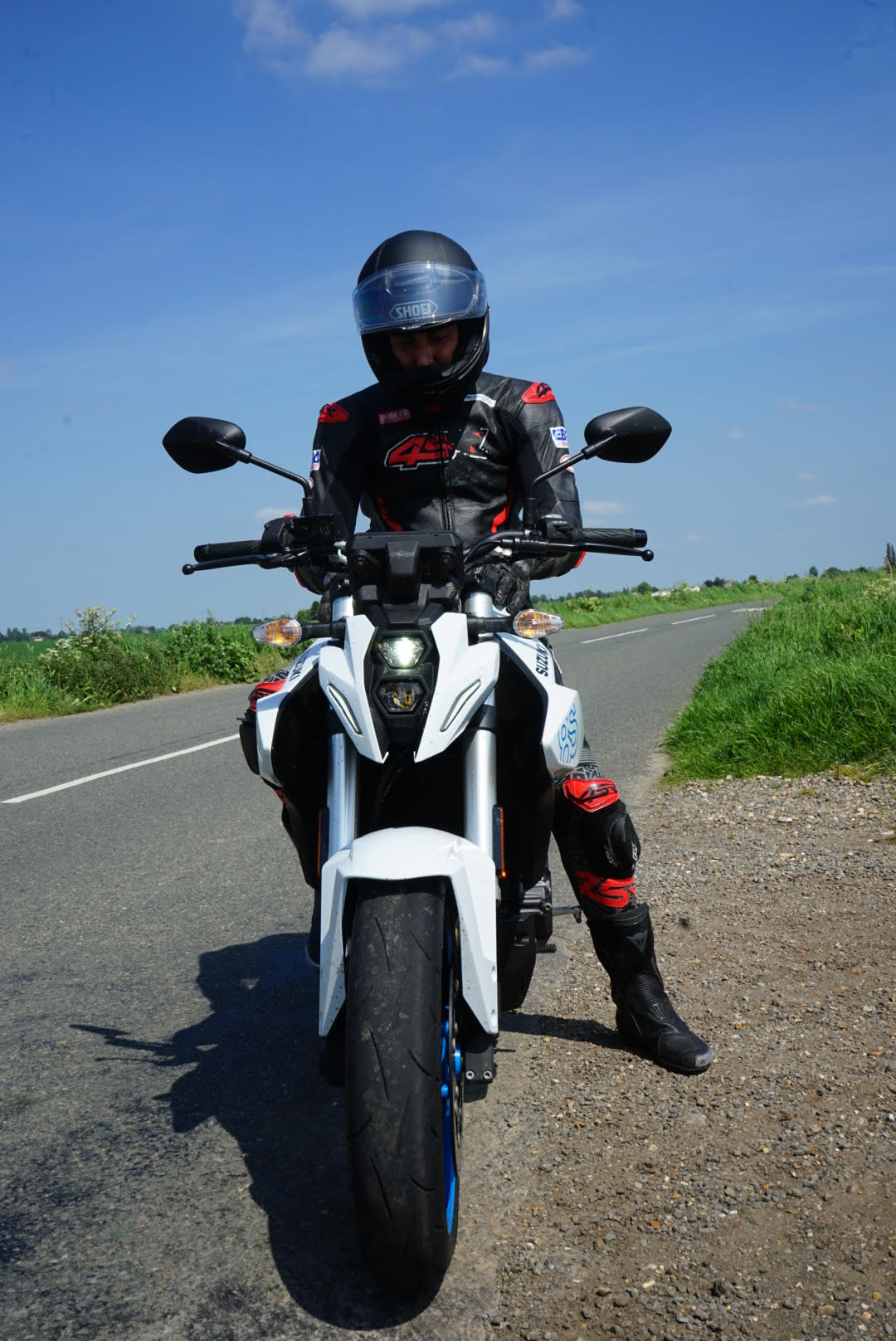 Frothing At The Mouth: The Gsx-8s And 8r Comparison