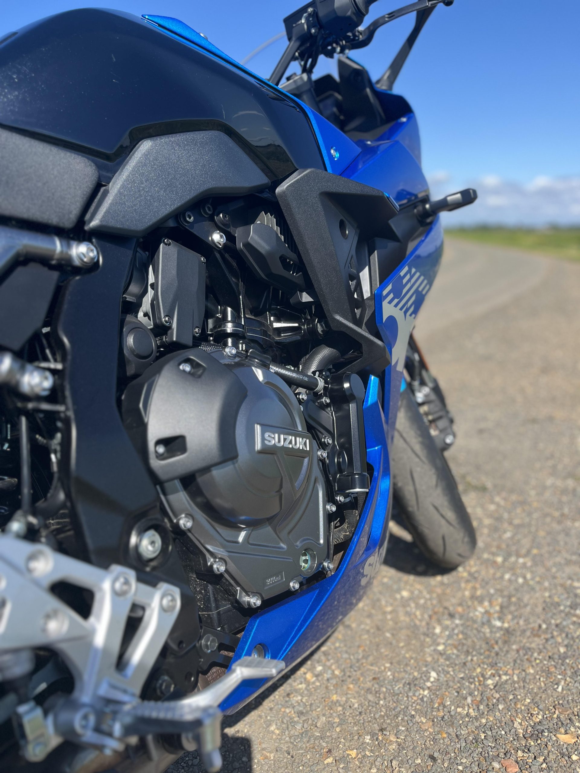 Frothing At The Mouth: The Gsx-8s And 8r Comparison